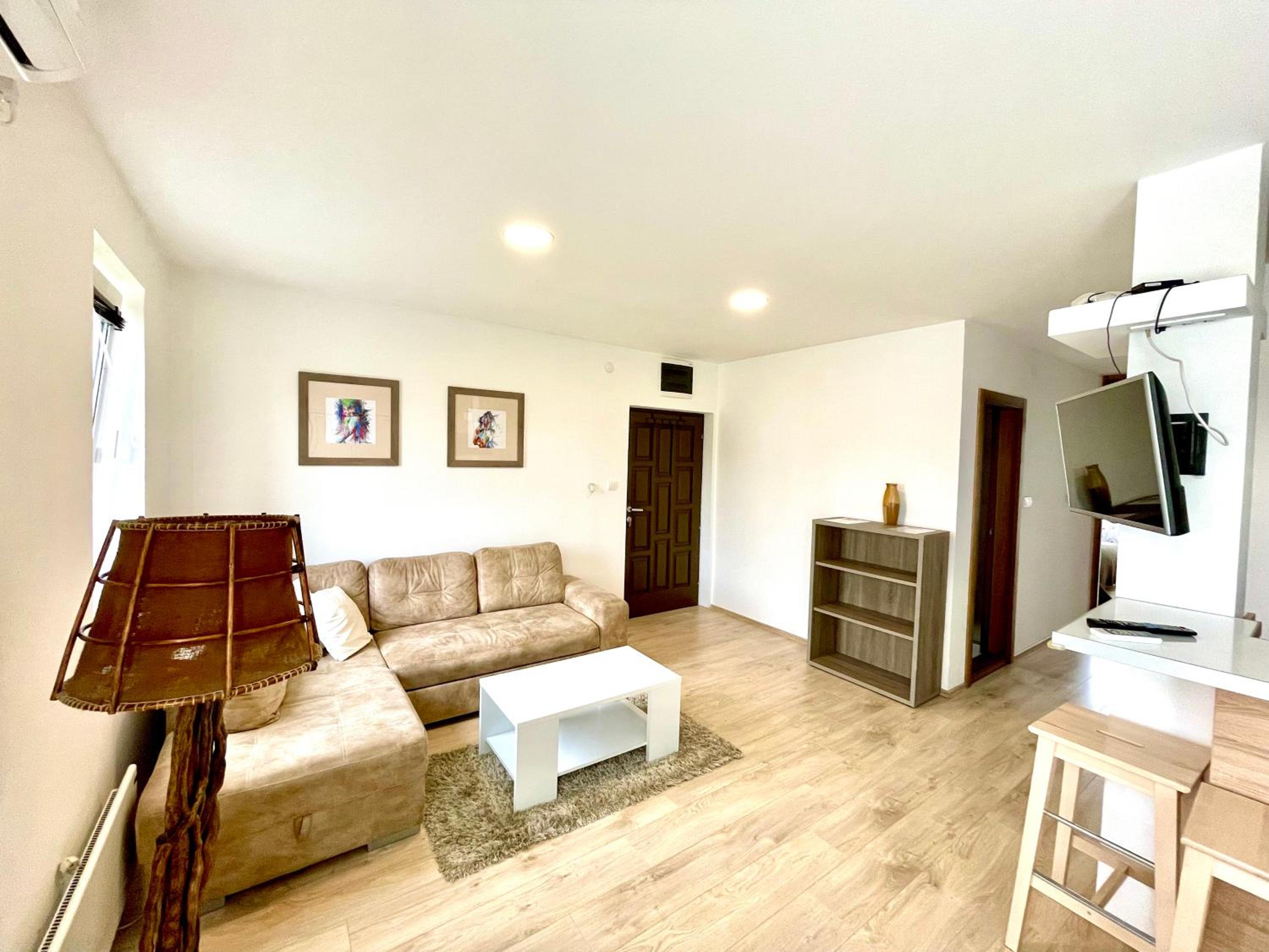 Cozy apartments in Belgrade, Čukarica, Železnik, free parking and WiFi view 4