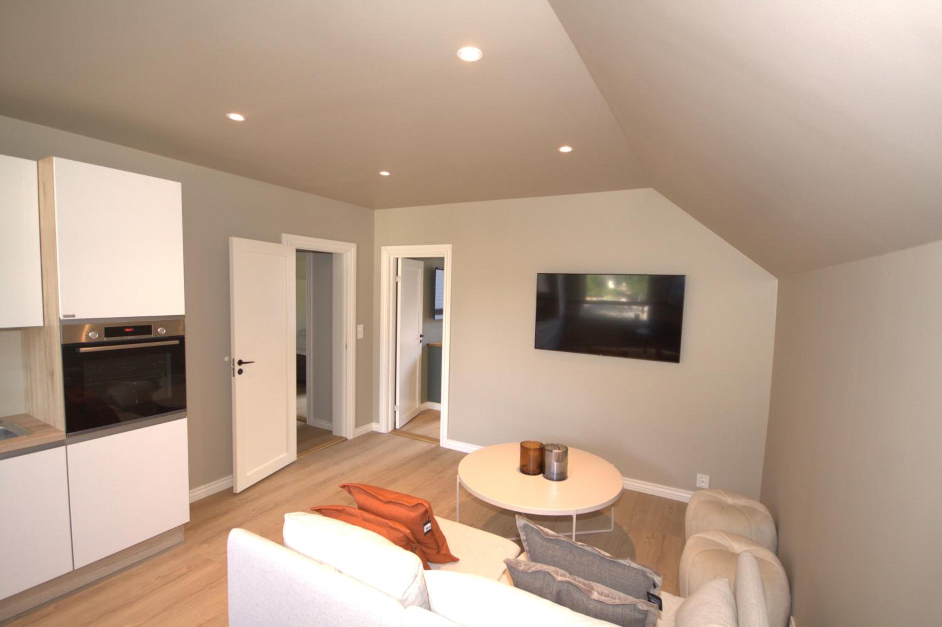 Odda Apartments - 2BR & 3BR - Parking - T32