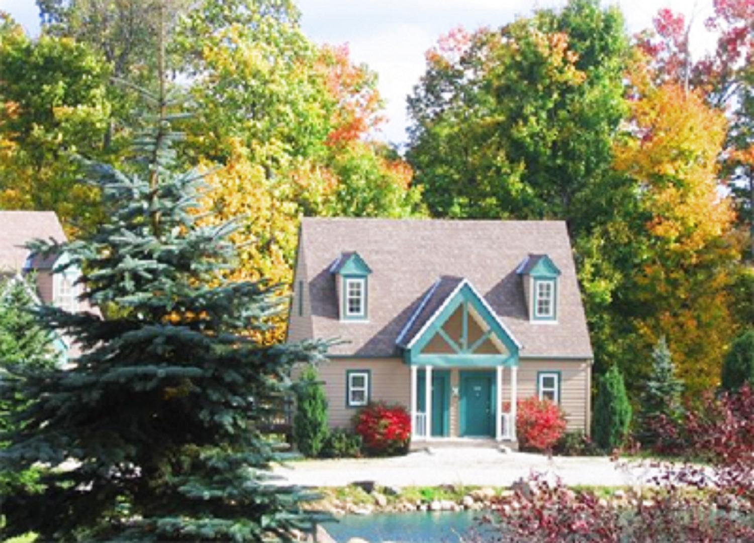 Spruce Hill Inn & Cottages