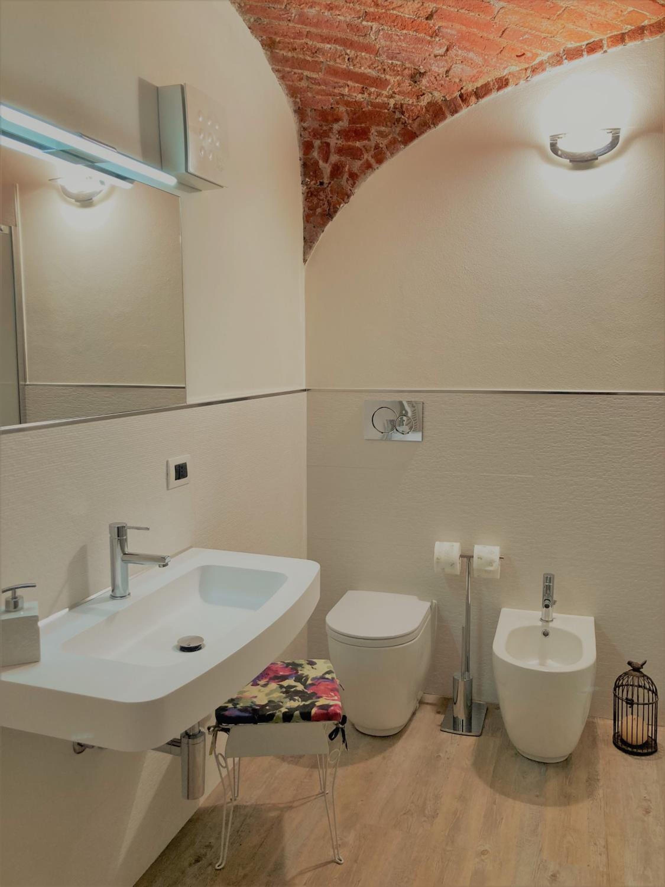 La Morra Suite en La Morra — bathroom