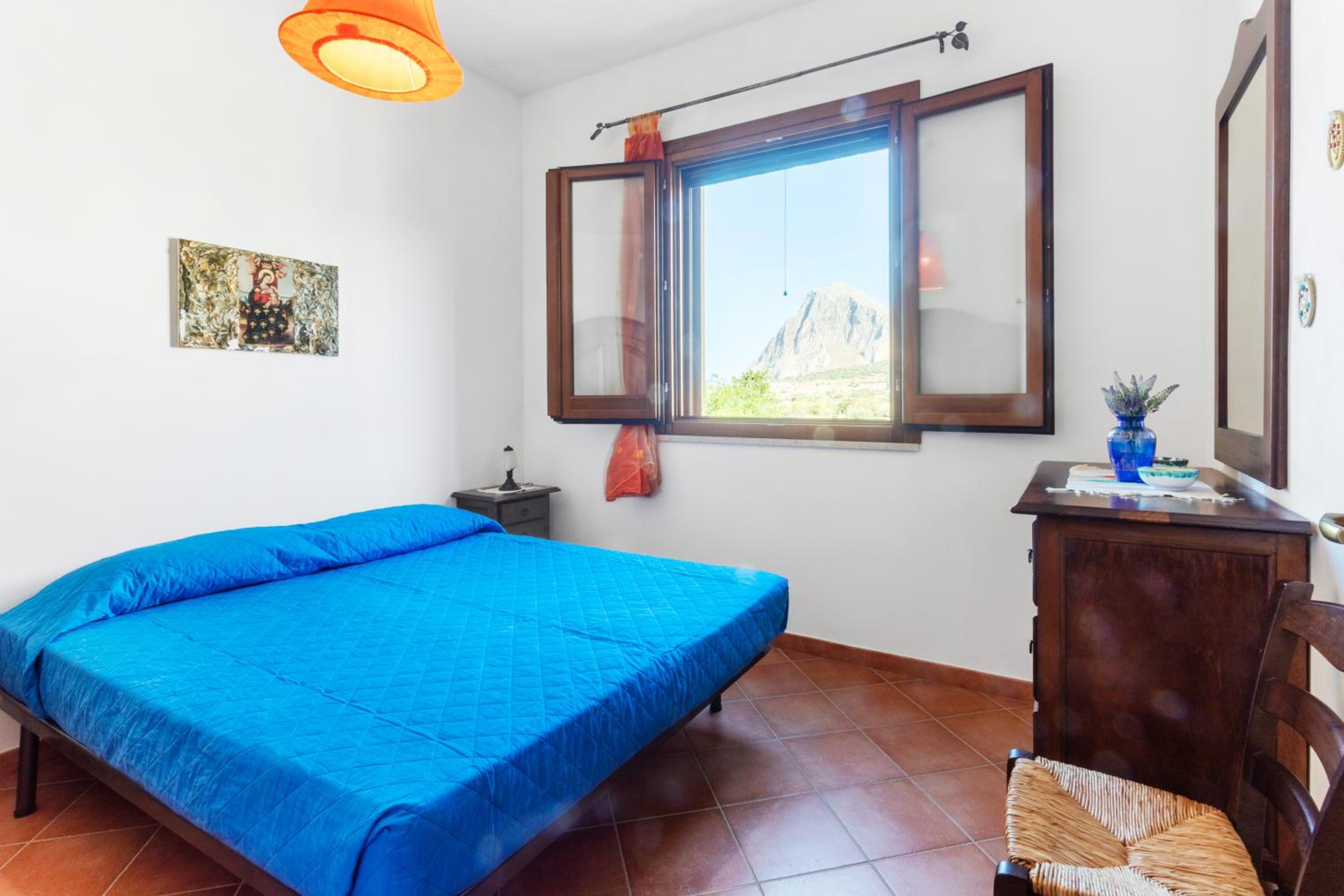 GuestHost - Countryside Sicily House view 3