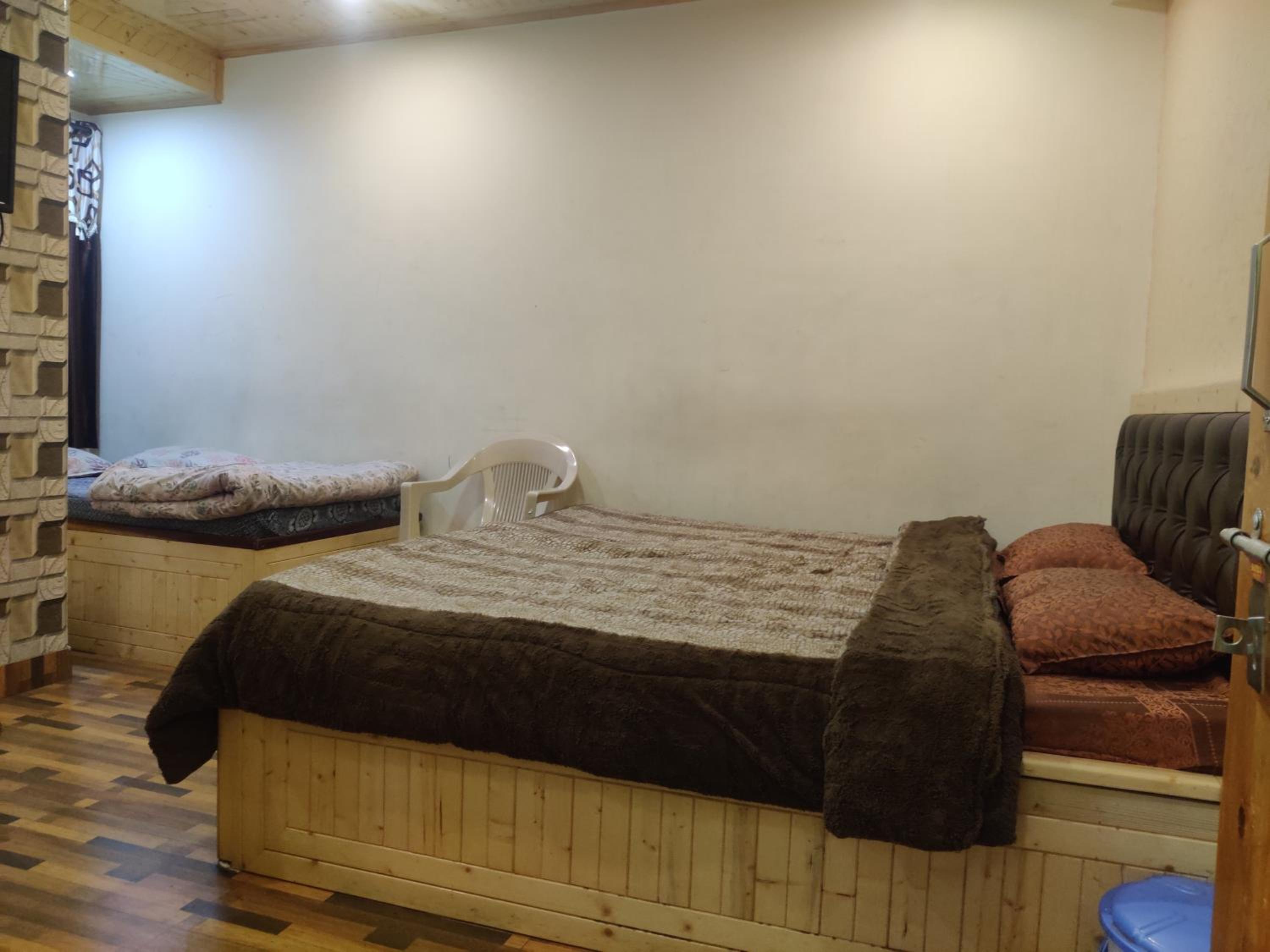 Photo 8