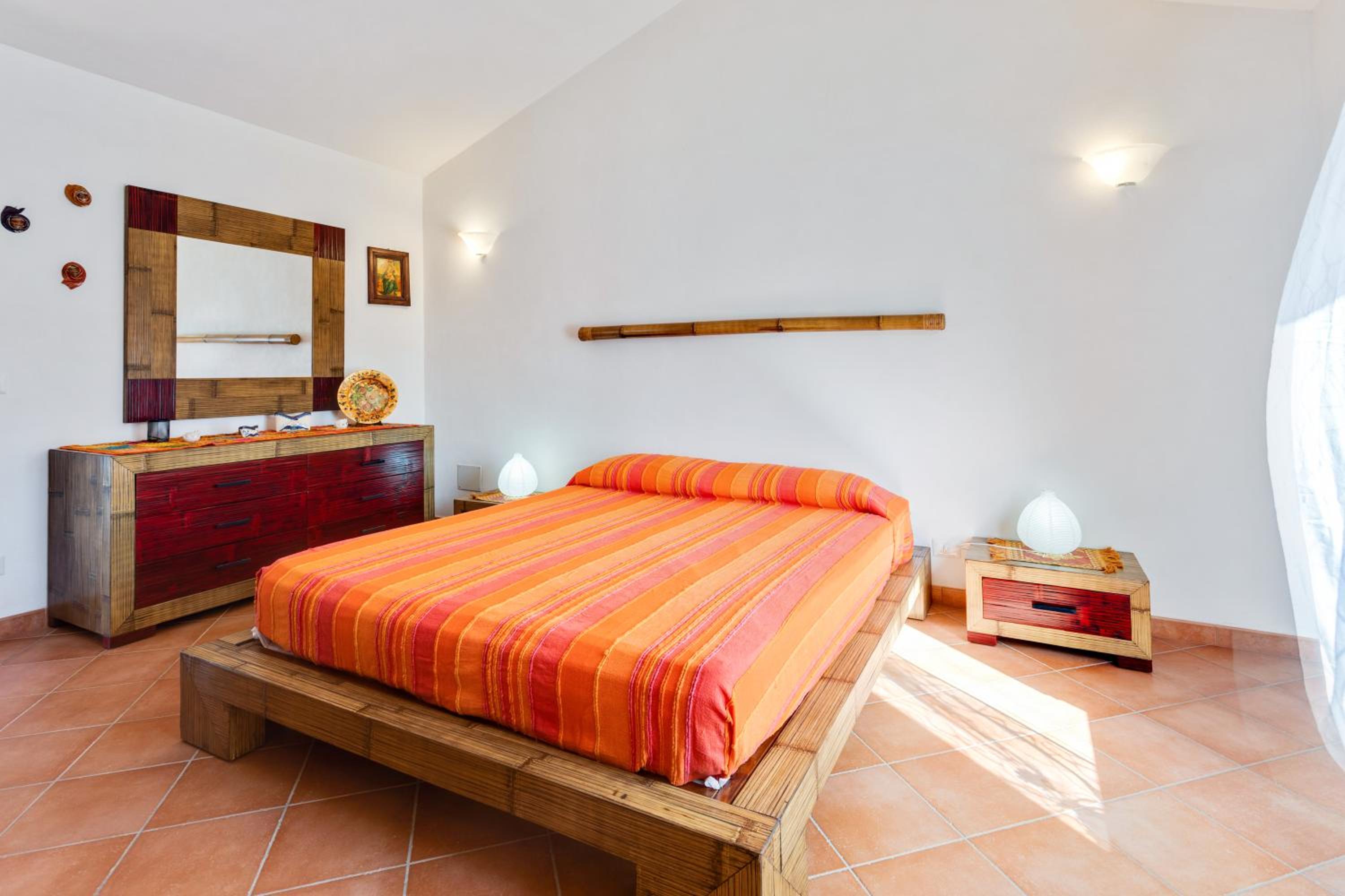 GuestHost - Countryside Sicily House view 4