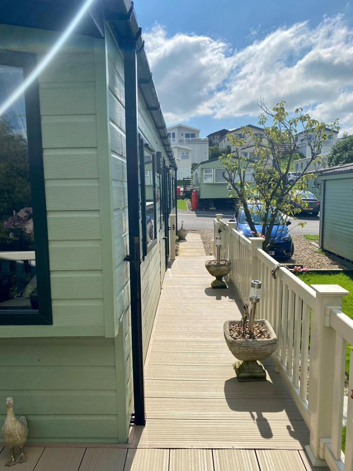 2 Bedrooms & Double Sofa bed Deluxe Superior Holiday Home view 5