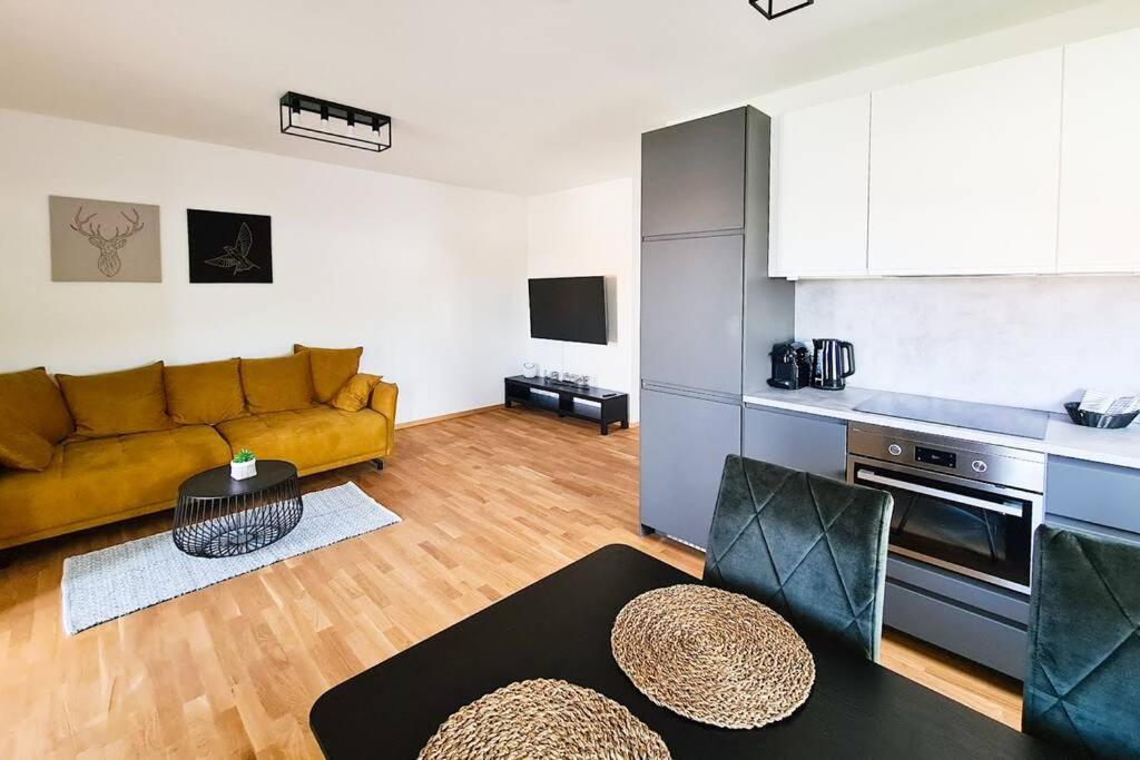Friendship Suite