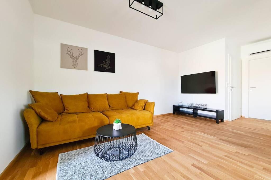 Friendship Suite