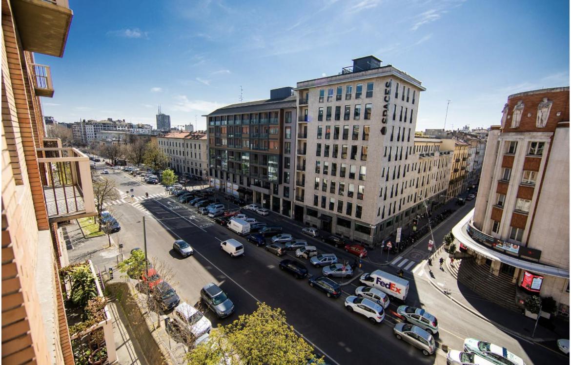 NEW WONDERFUL BILO WITH WALK-IN CLOSET from Moscova Suites Apartments