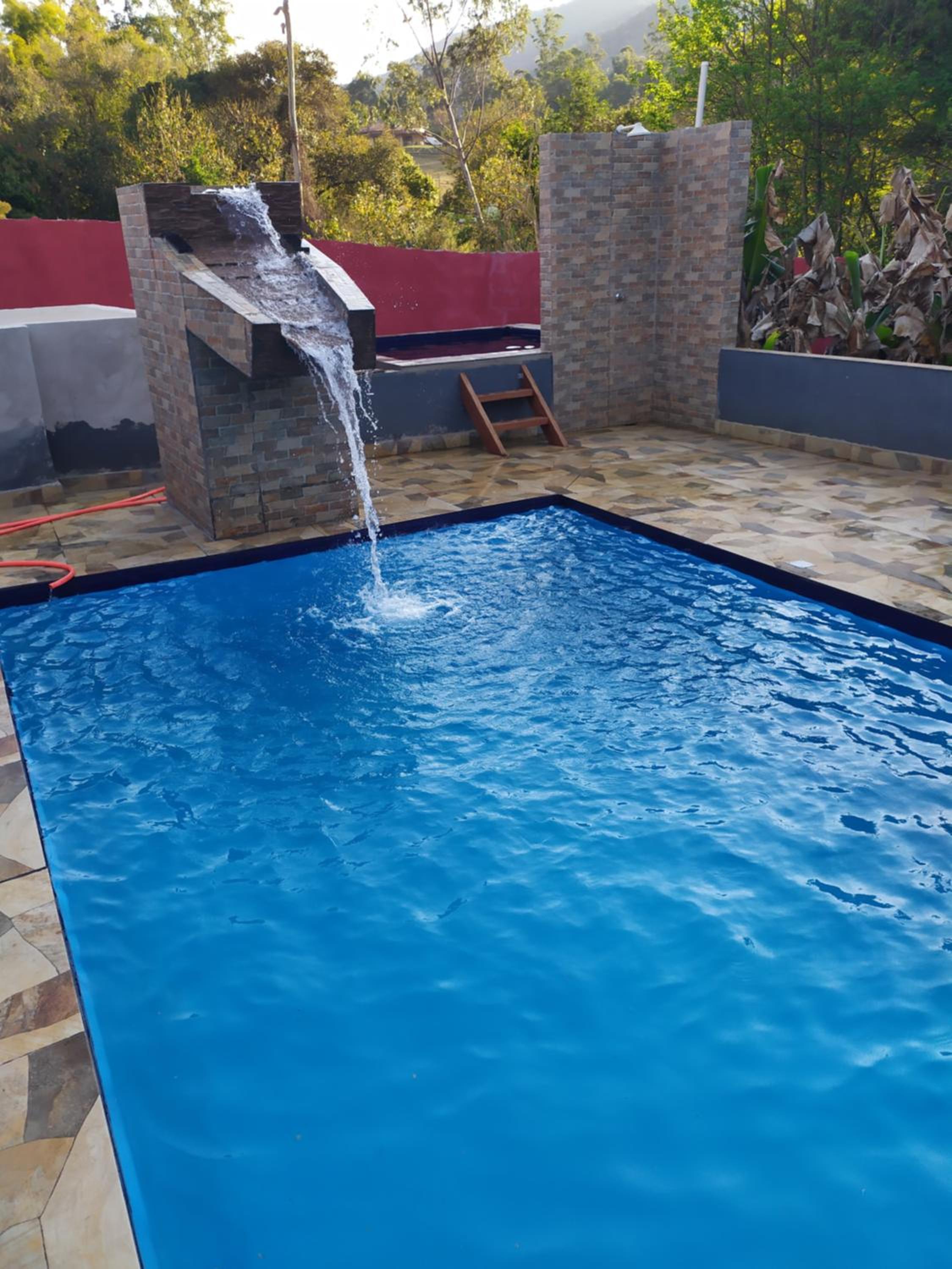 Chácara com piscina área de lazer completa estilo rústico em Socorro