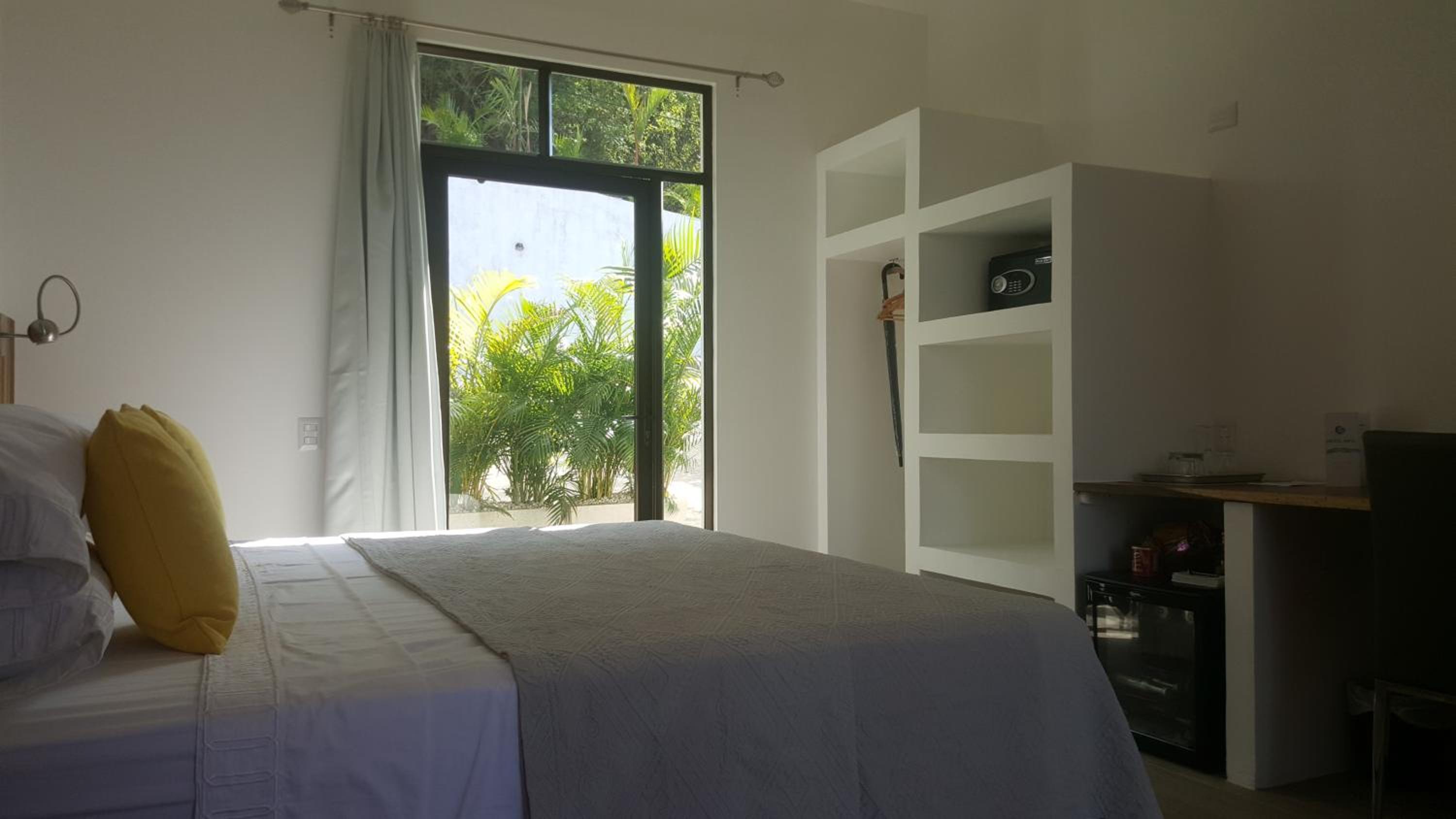 Pura Vista Hotel