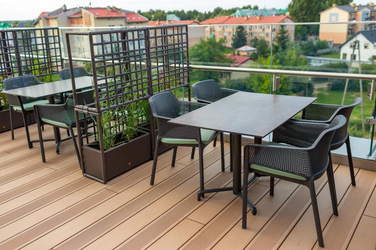 balcony