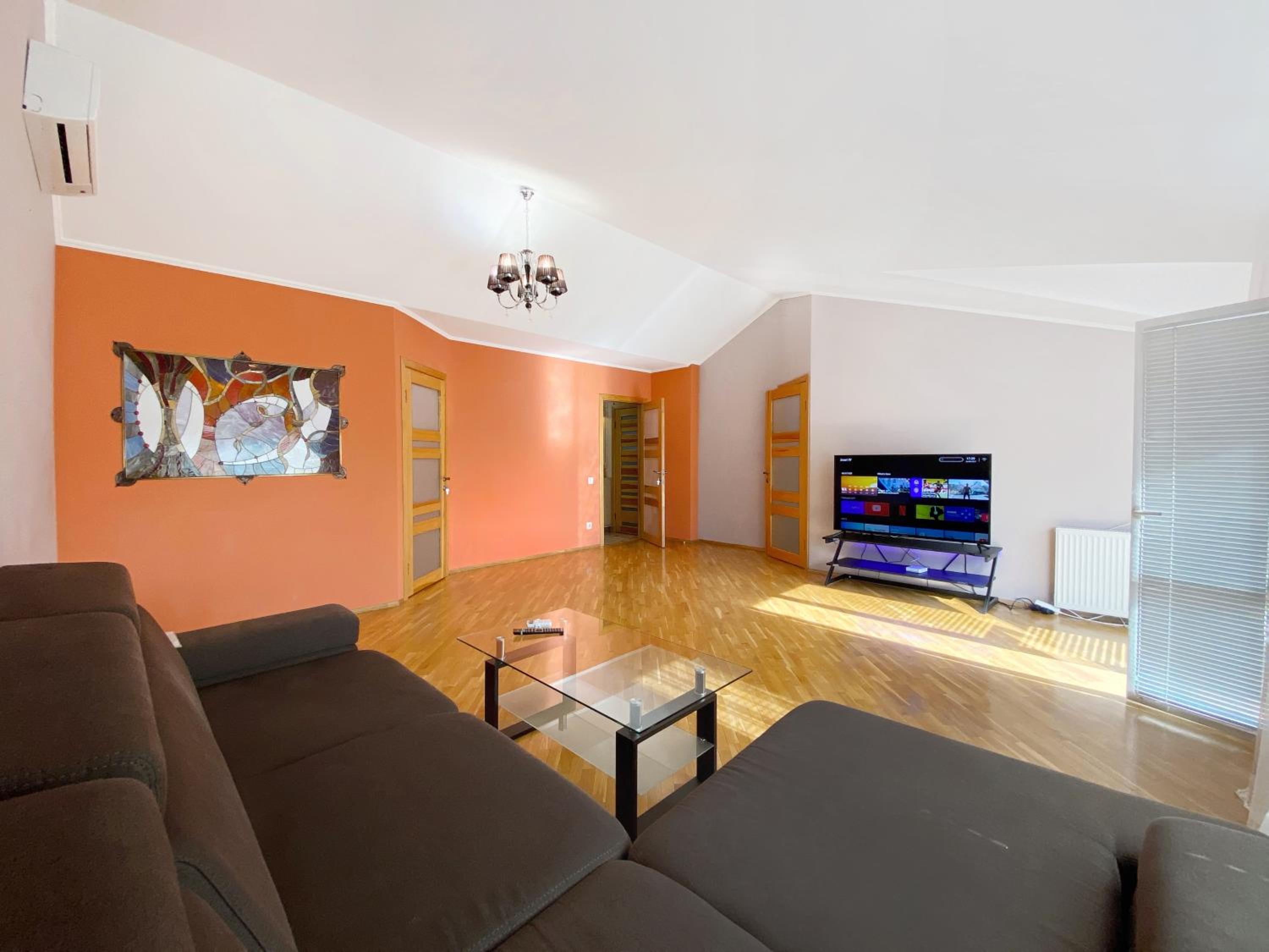 GRAND Apartments on Rynok Square view 4