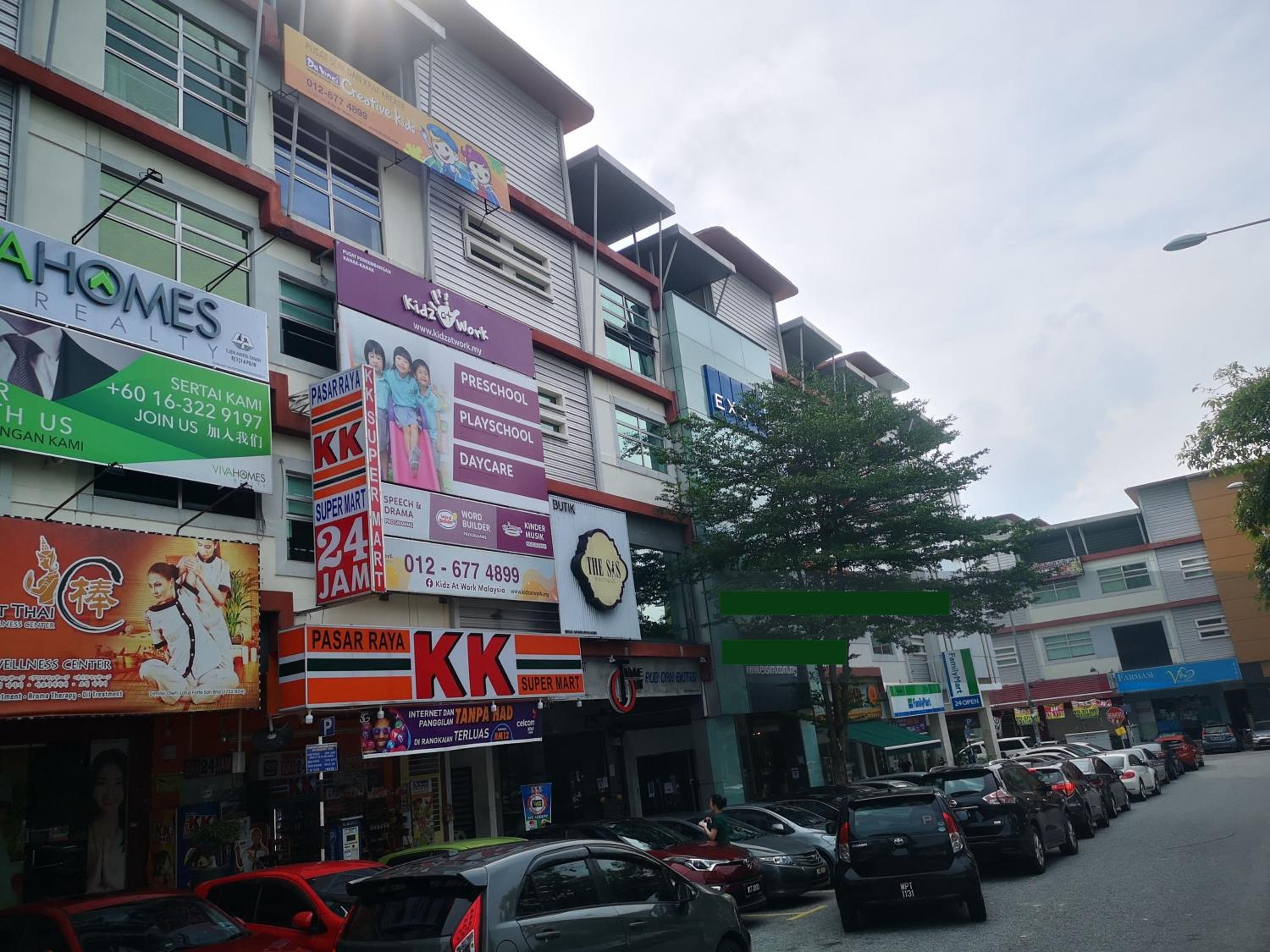 RESORT HOME WITH GOLF AND KLCC CITY VIEW NEAR TO BUKIT JALIL STADIUM & AXIATA ARENA