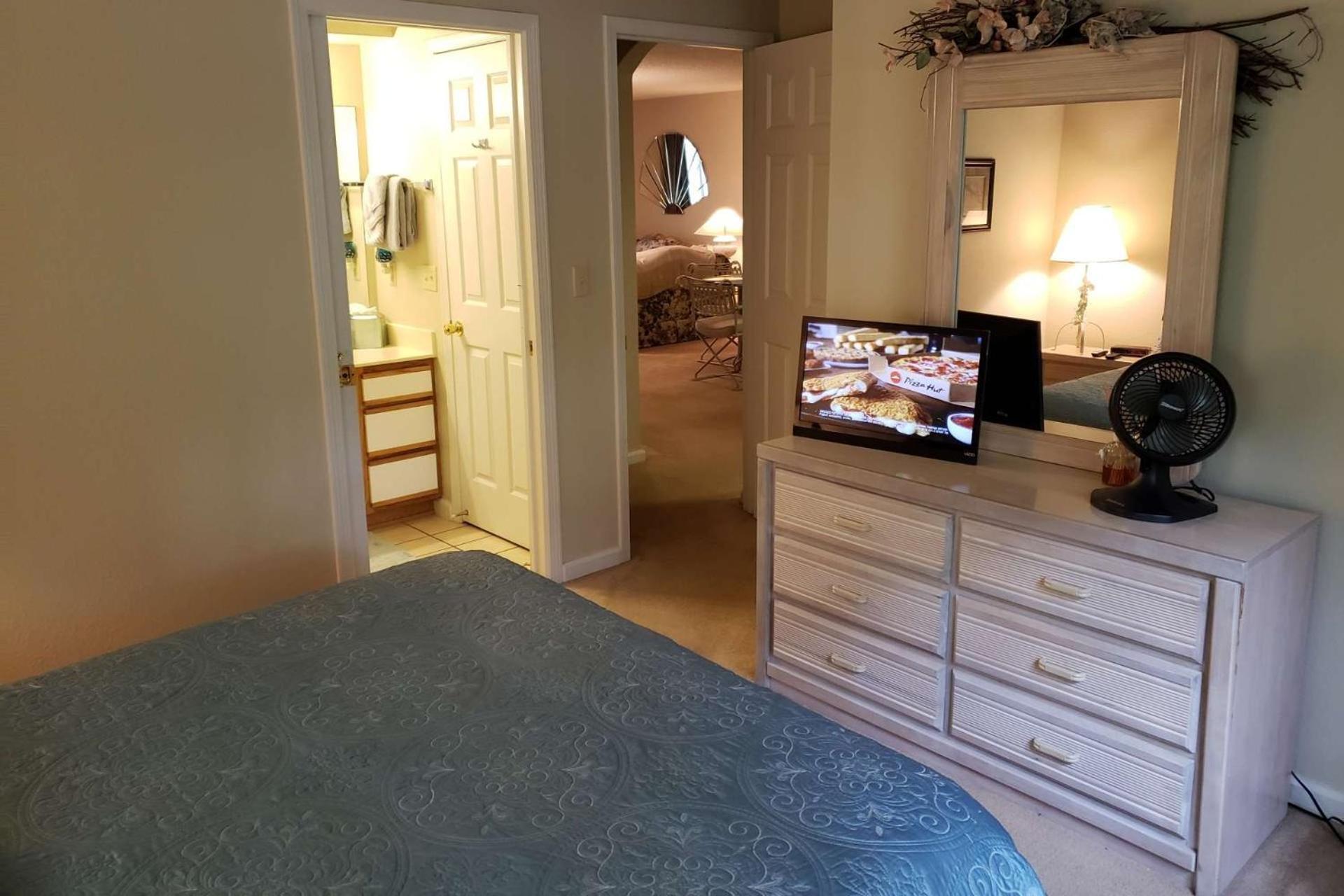 Foothill's Luxury 2BDR Ground Floor Condo in 1000 Hill's view 5