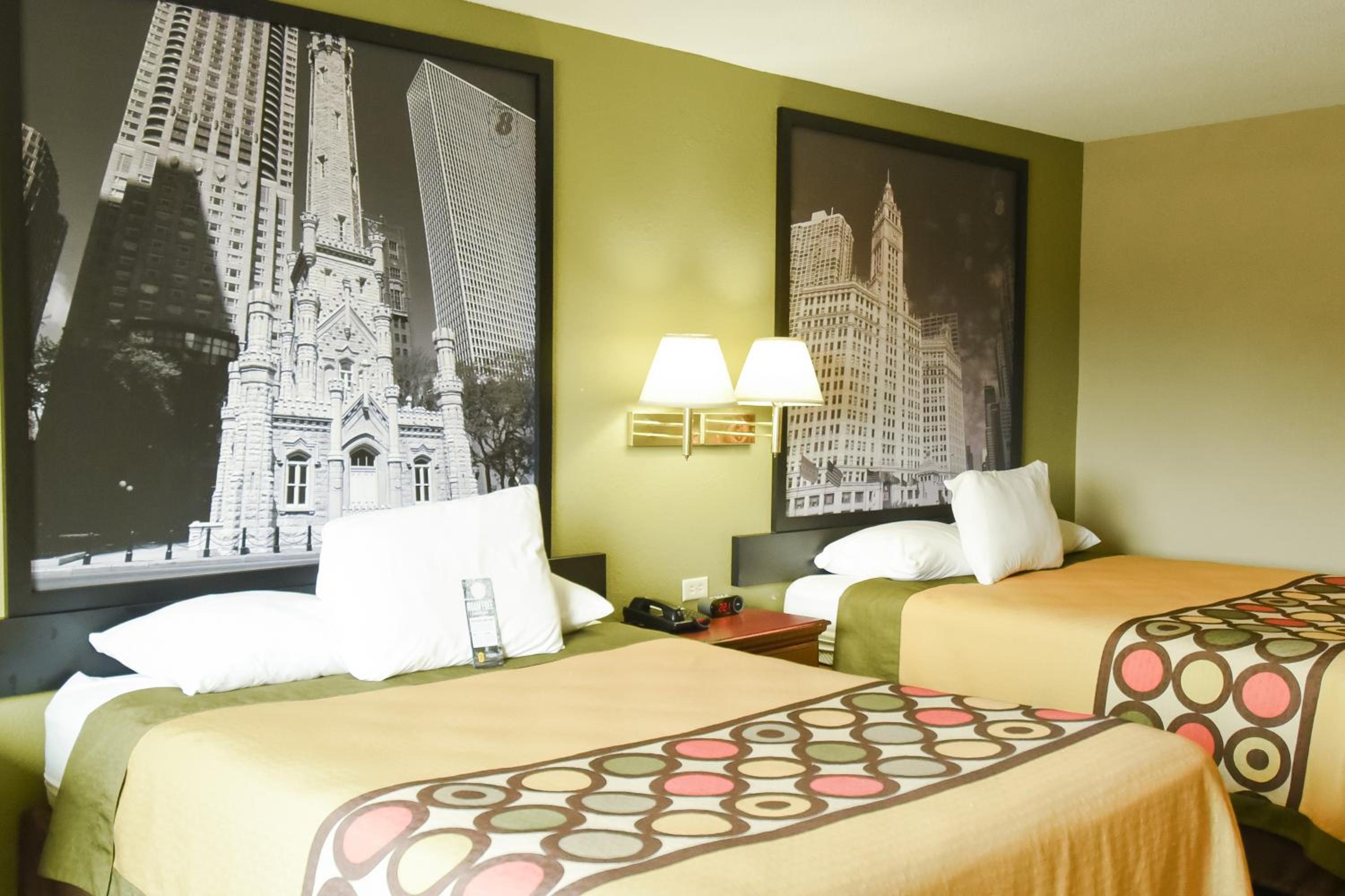 Super 8 by Wyndham McLean/Bloomington SW - Property Image 11