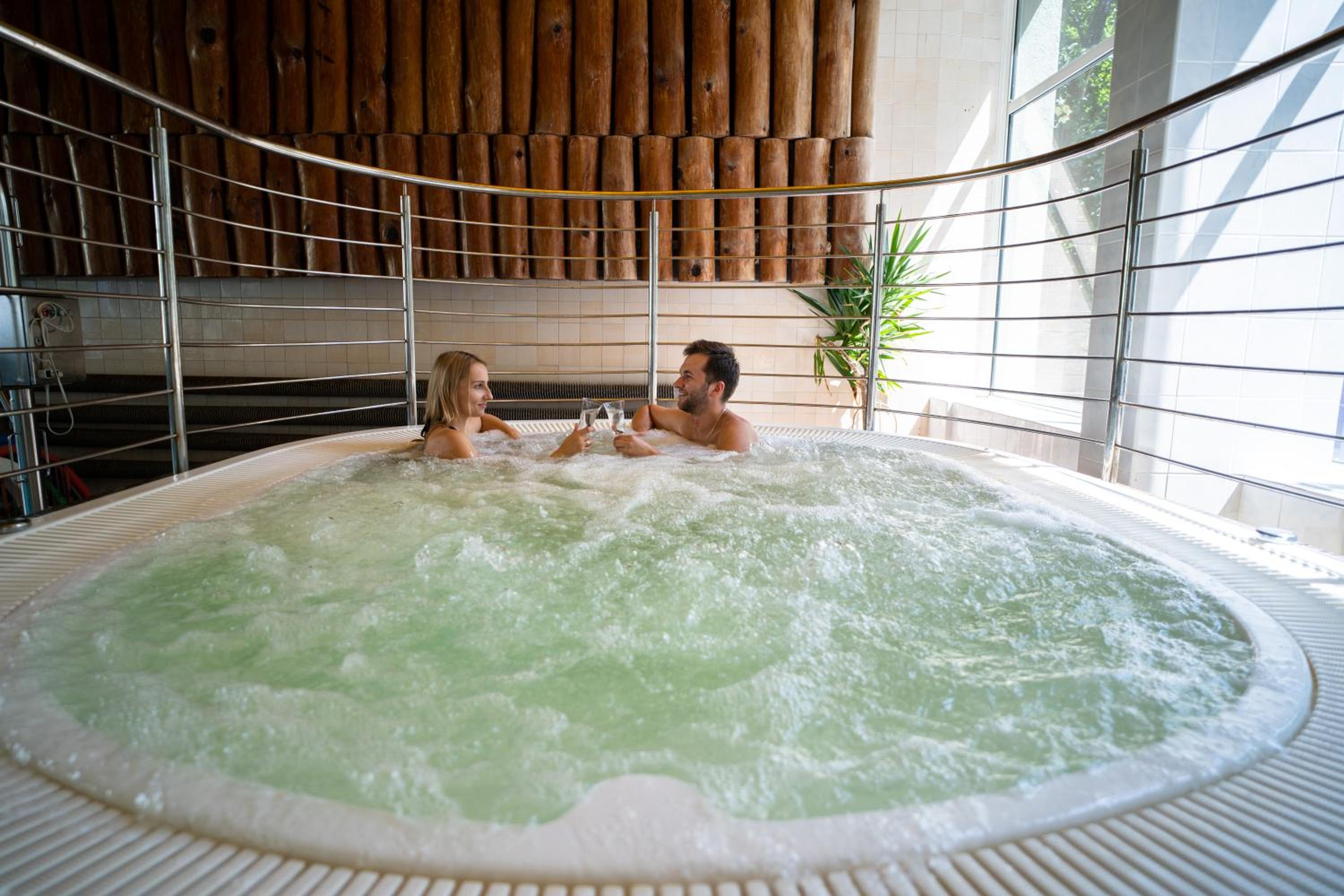 Jacuzzi