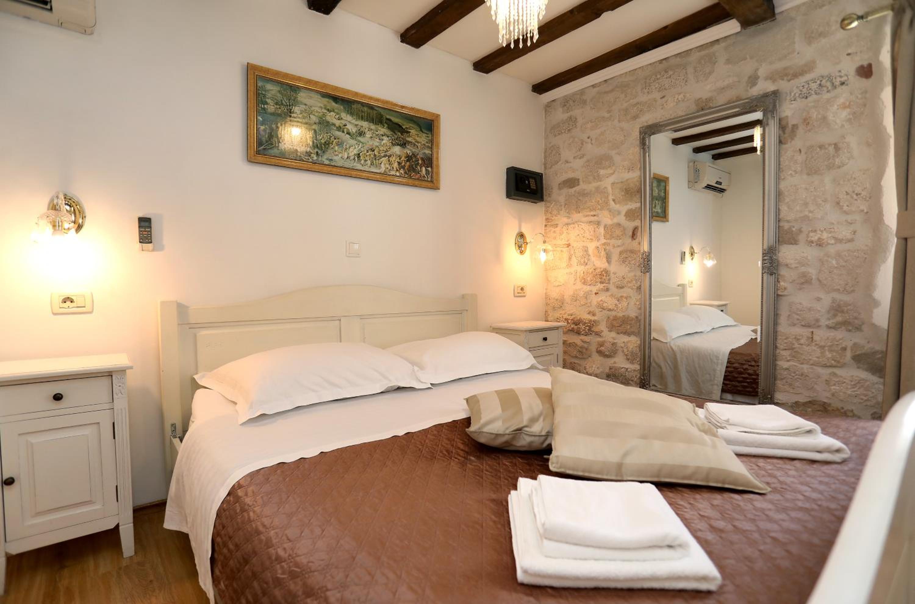 Villa Carrara view 5