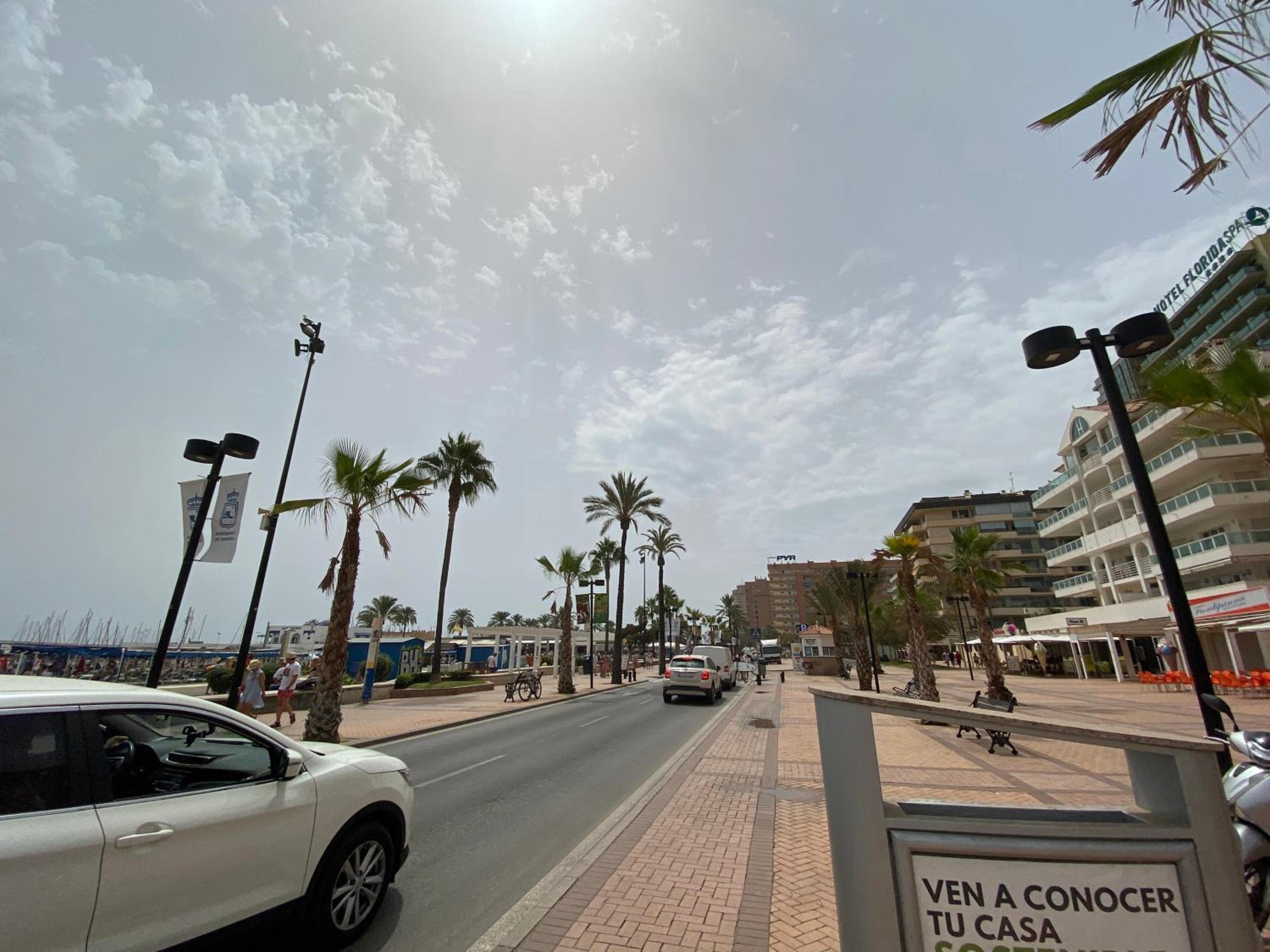 Apartamento Fuengirola en segunda línea de playa view 5