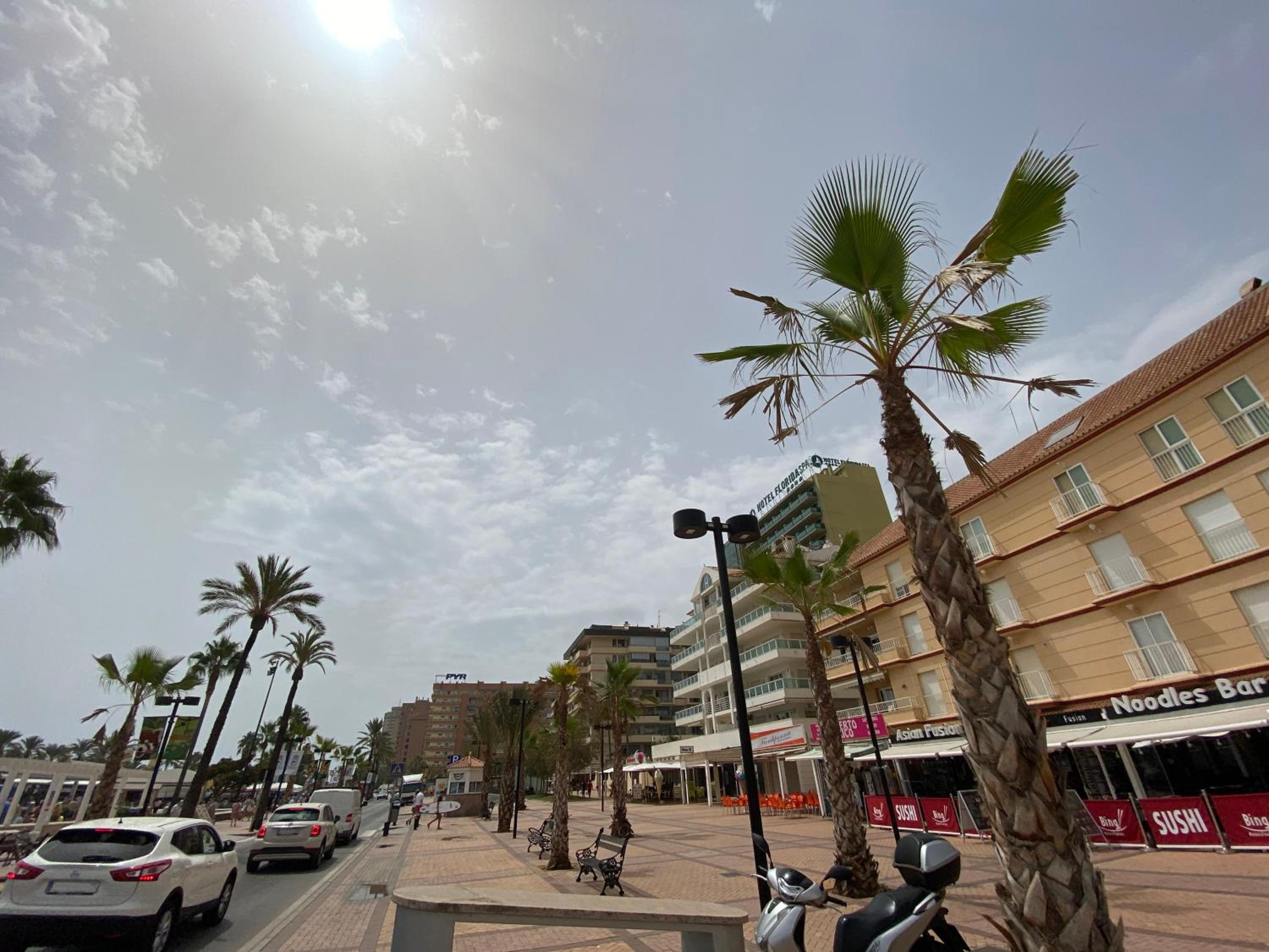 Apartamento Fuengirola en segunda línea de playa view 4