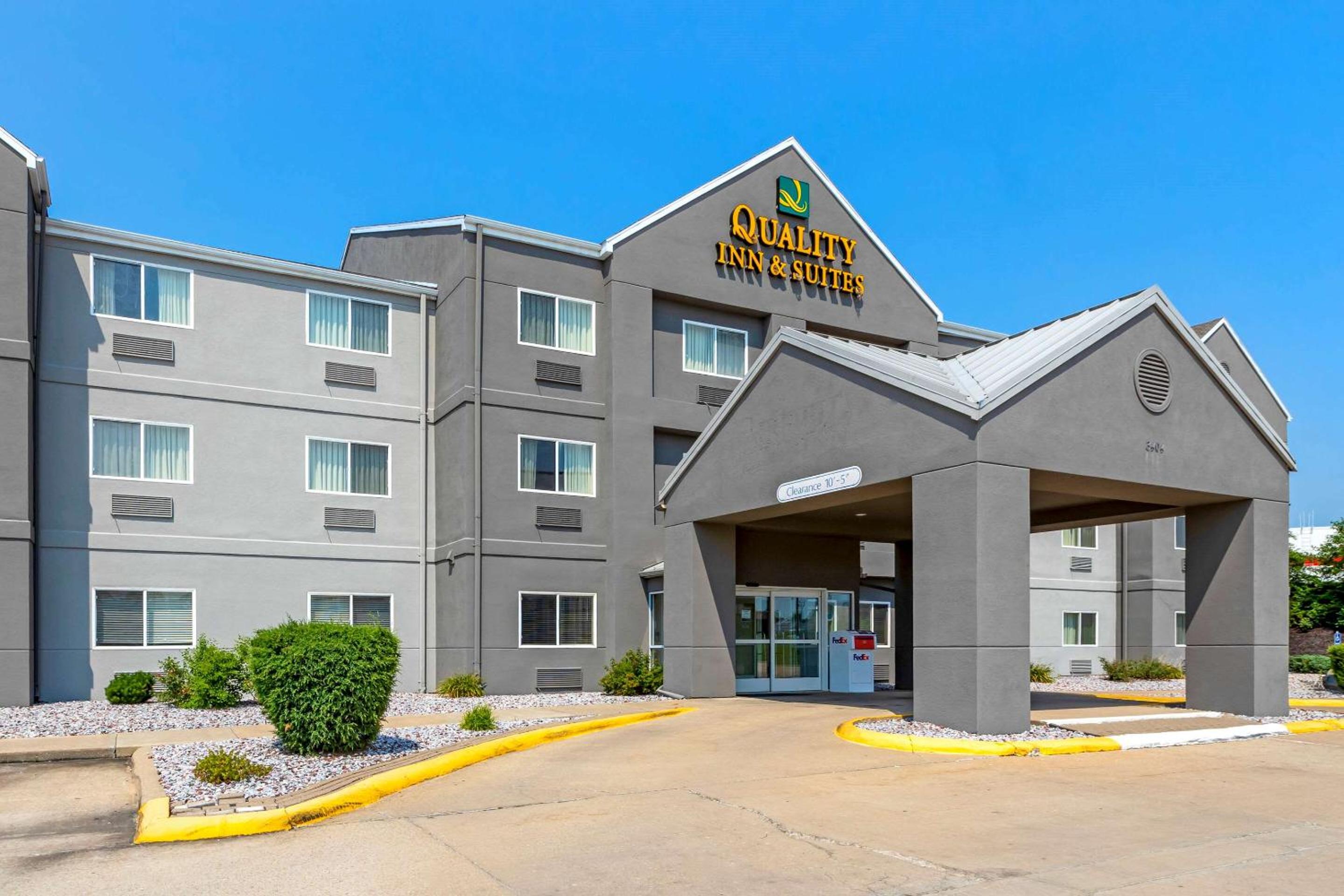 Hotel Quality Inn & Suites Keokuk North - Image 1