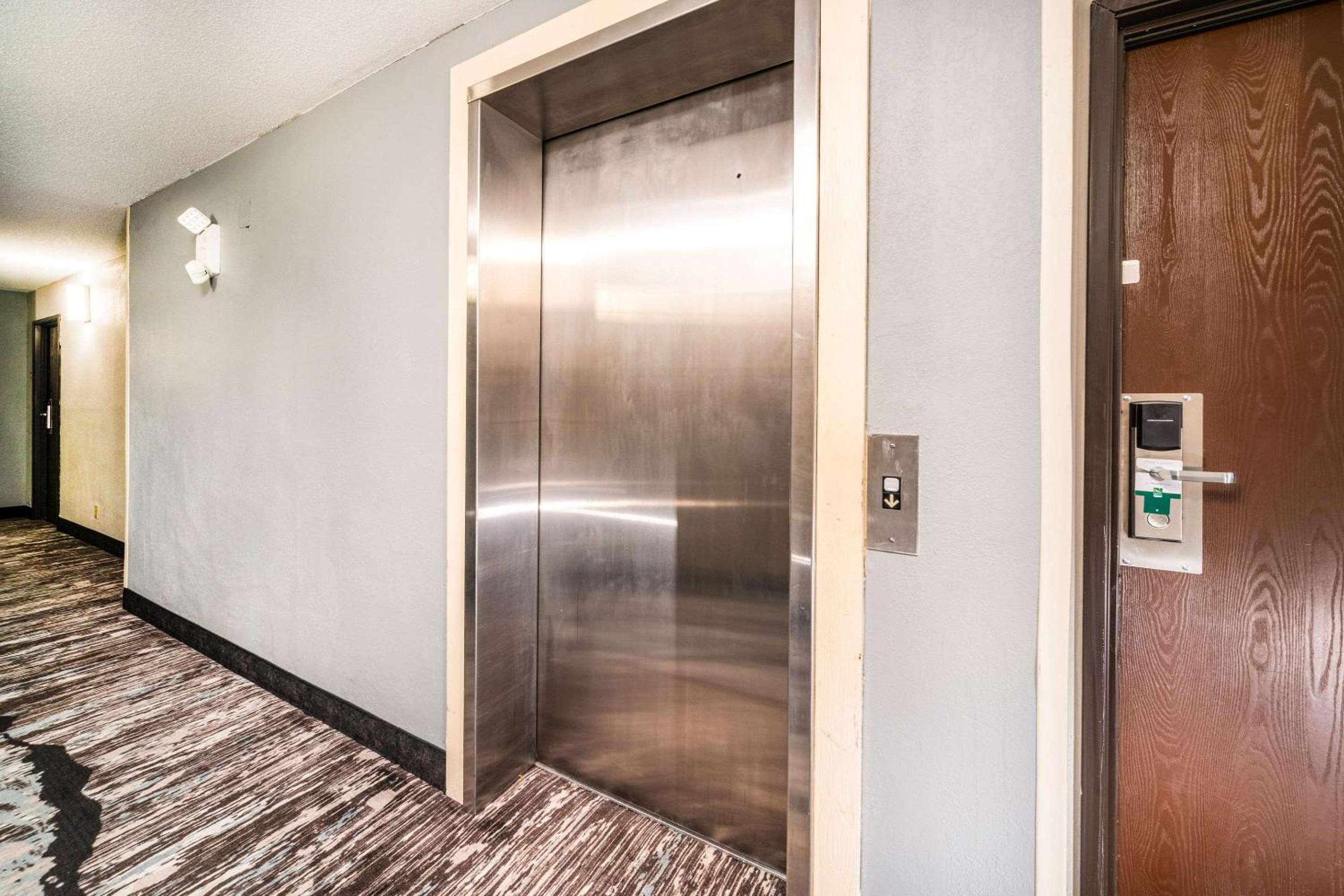 Danville Vacations - Quality Inn  Suites - Property Image 1