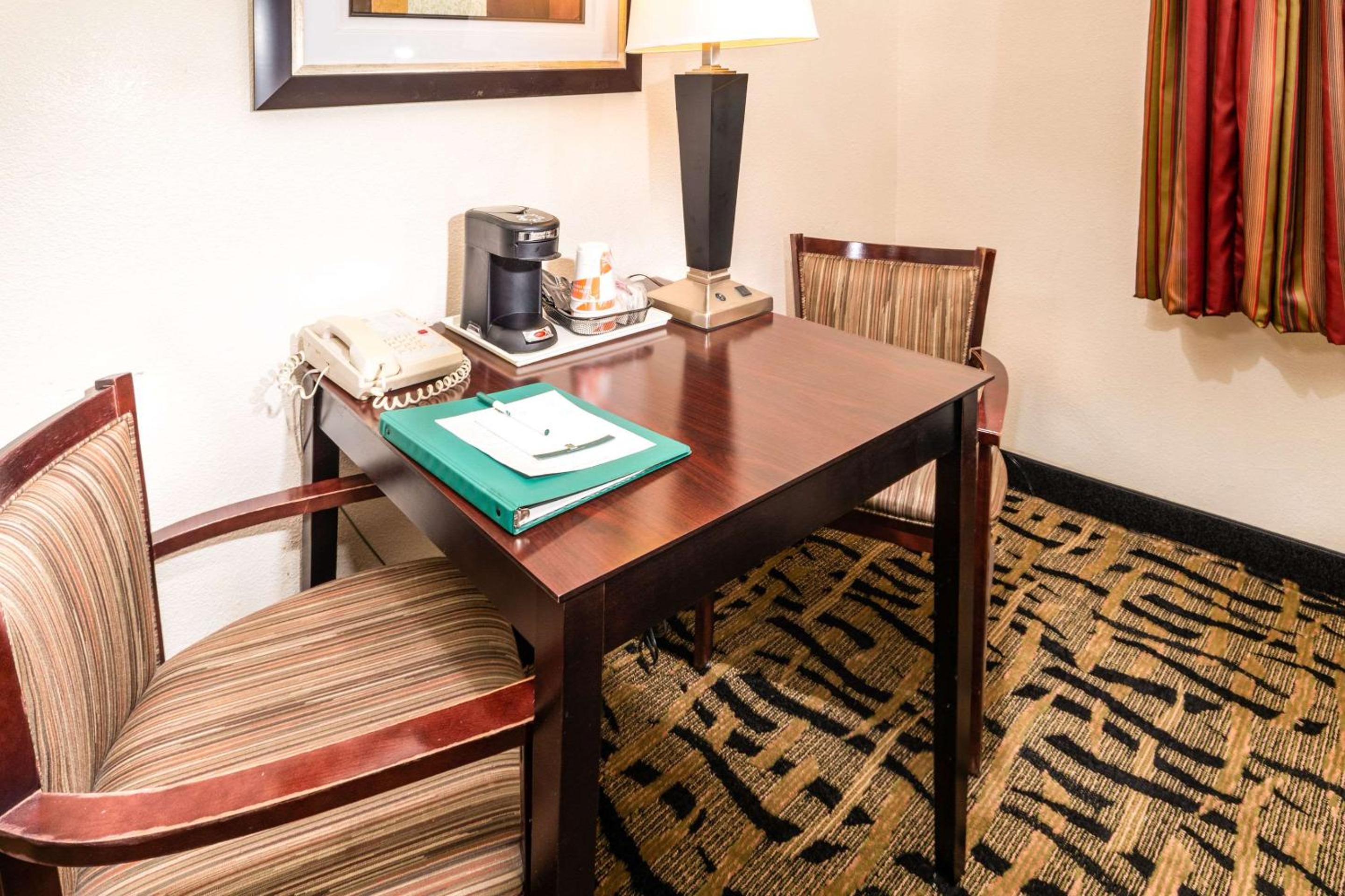 Danville Vacations - Quality Inn  Suites - Property Image 23