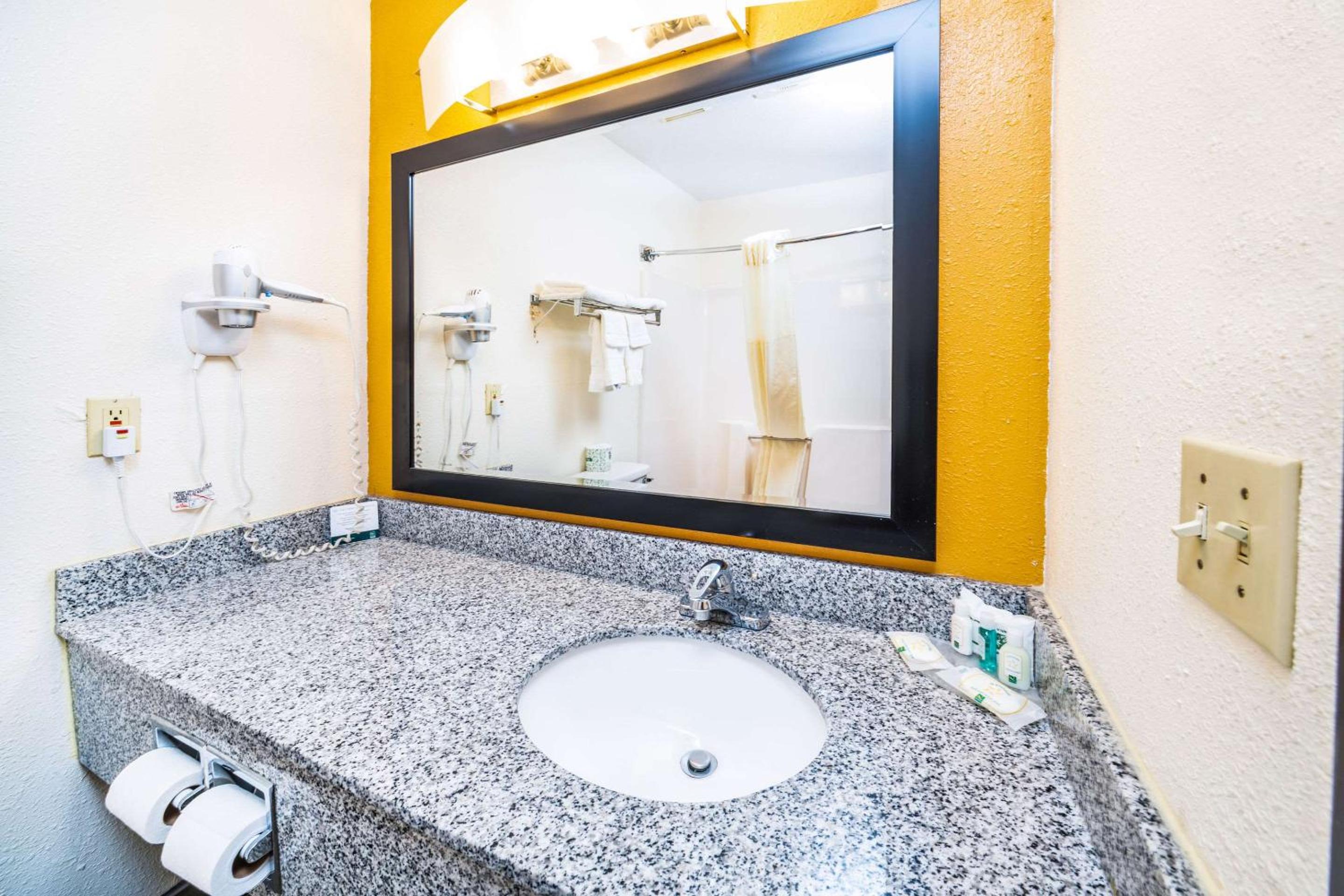 Danville Vacations - Quality Inn  Suites - Property Image 15