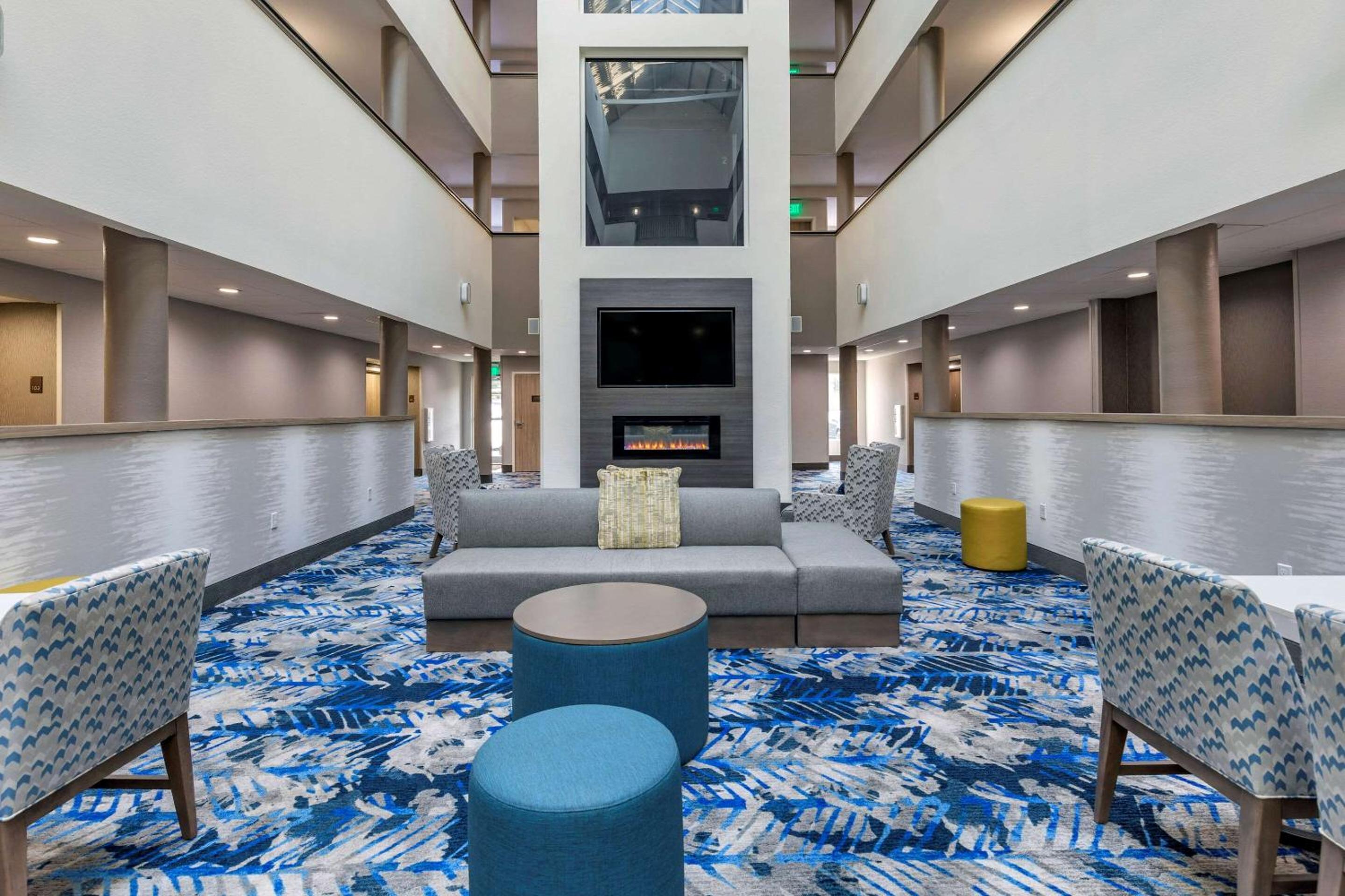 Comfort Suites Anderson-Clemson view 4