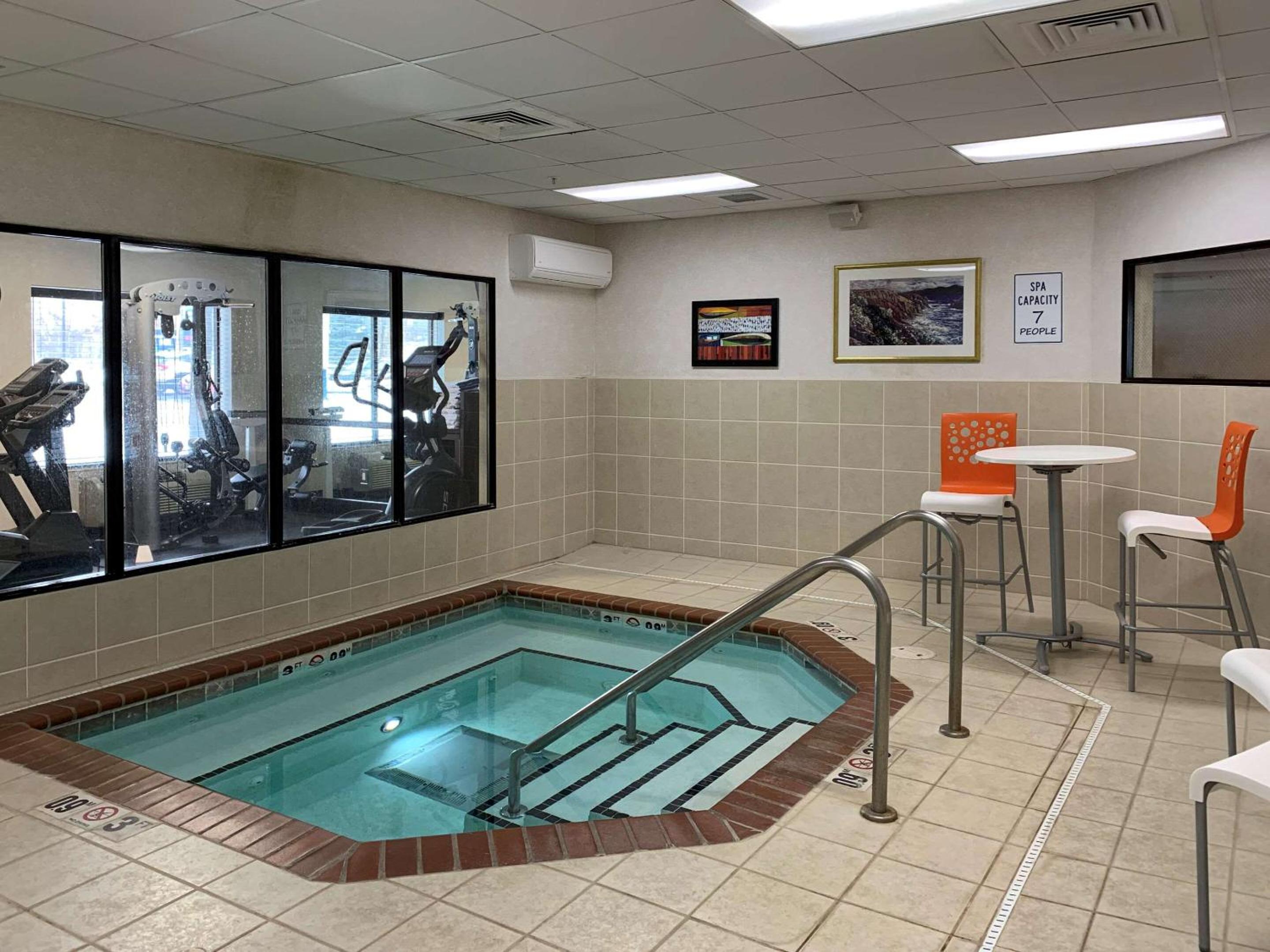 Comfort Inn Saint Paul East - Property Image 1