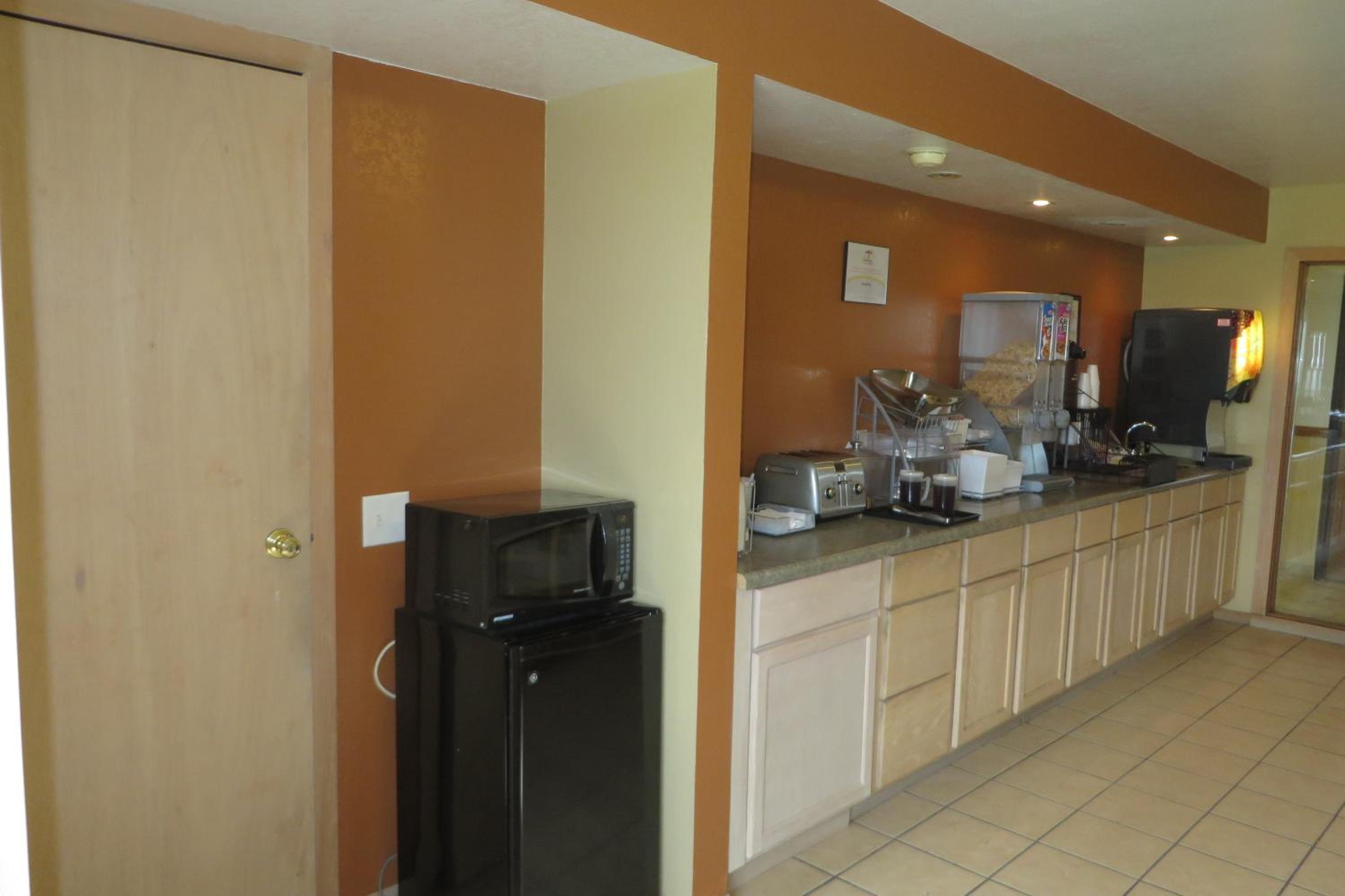 Western Inn & Suite Grinnell IA