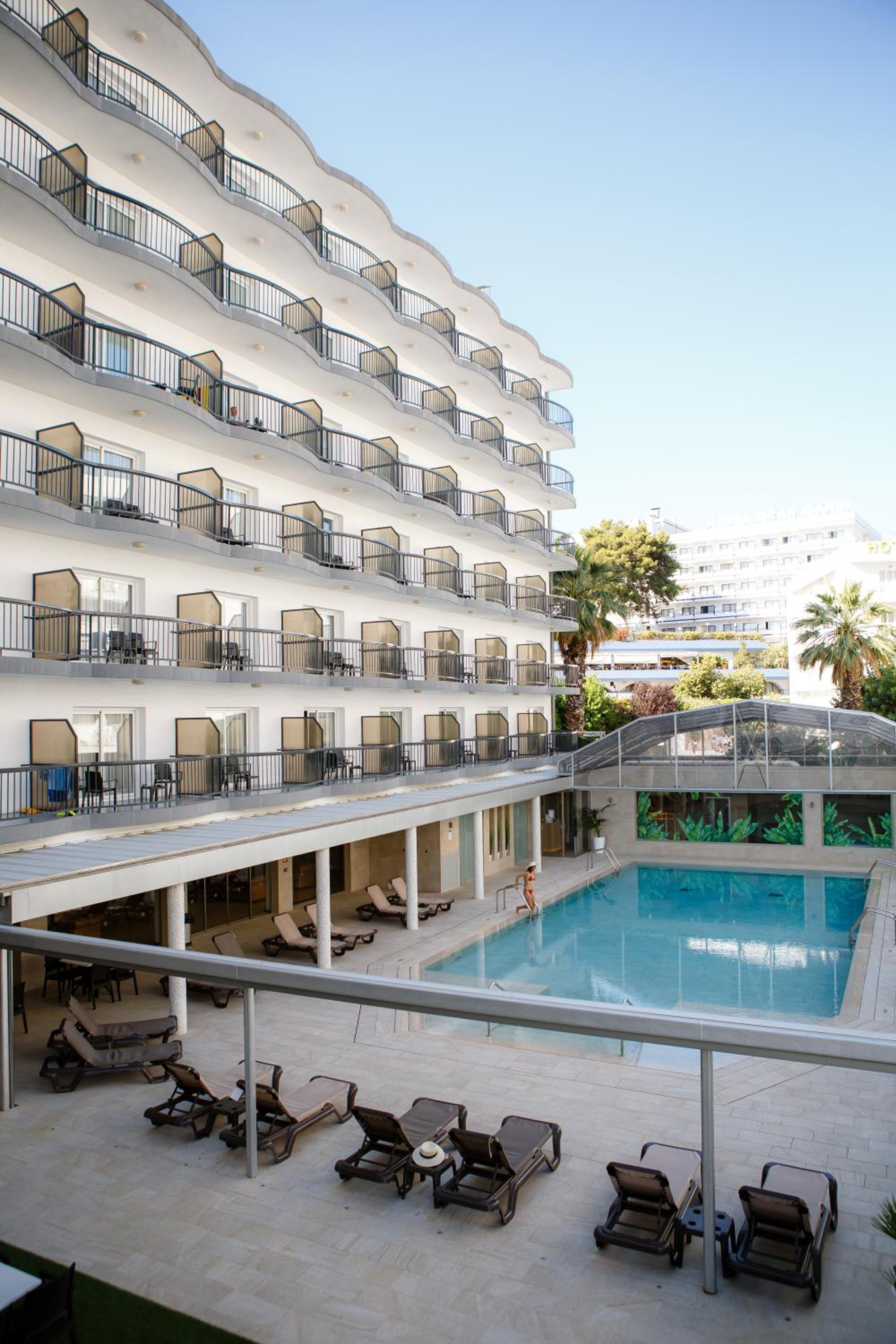 Hotel Helios Lloret - Image 1