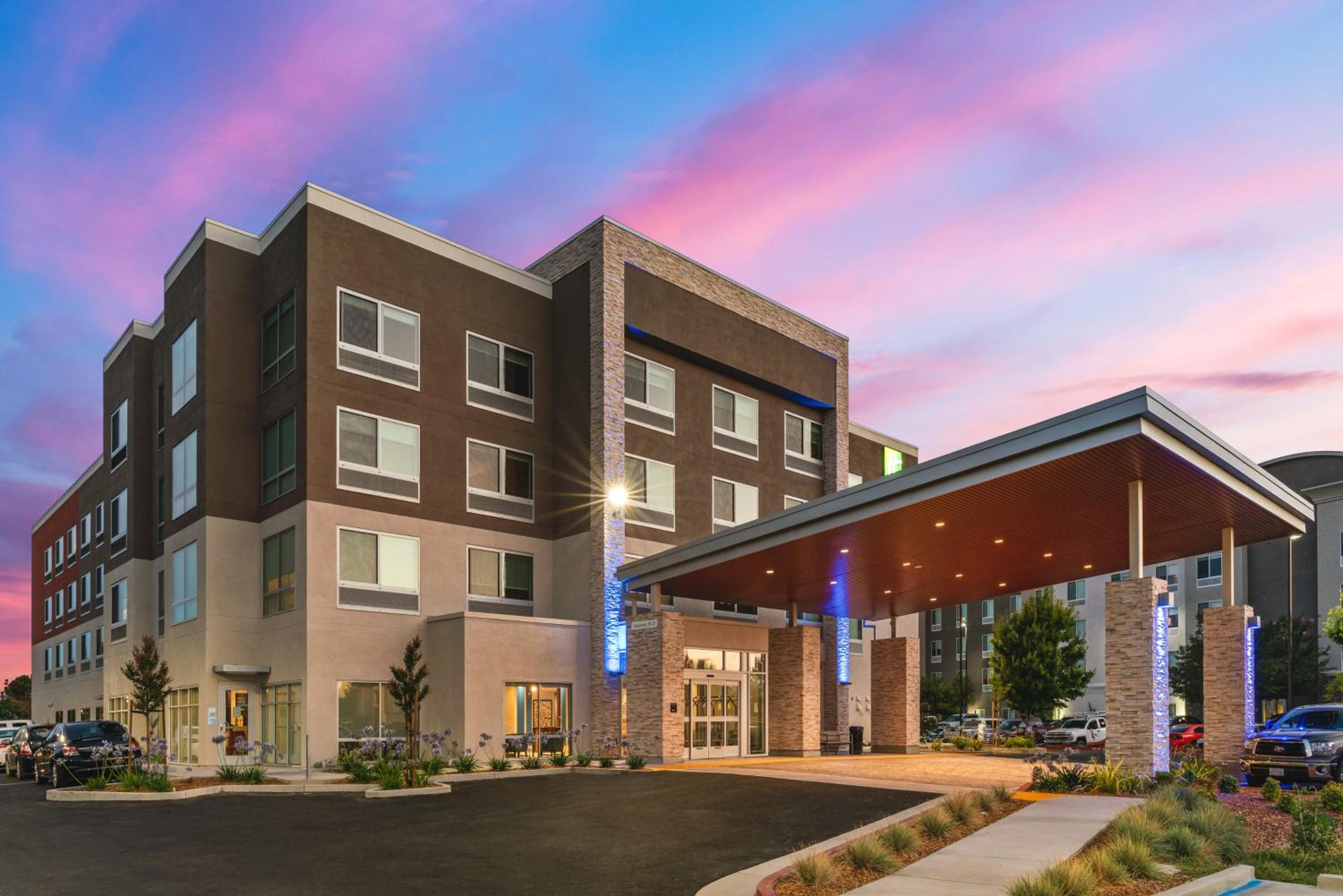 Hotel Holiday Inn Express & Suites Suisun City By Ihg