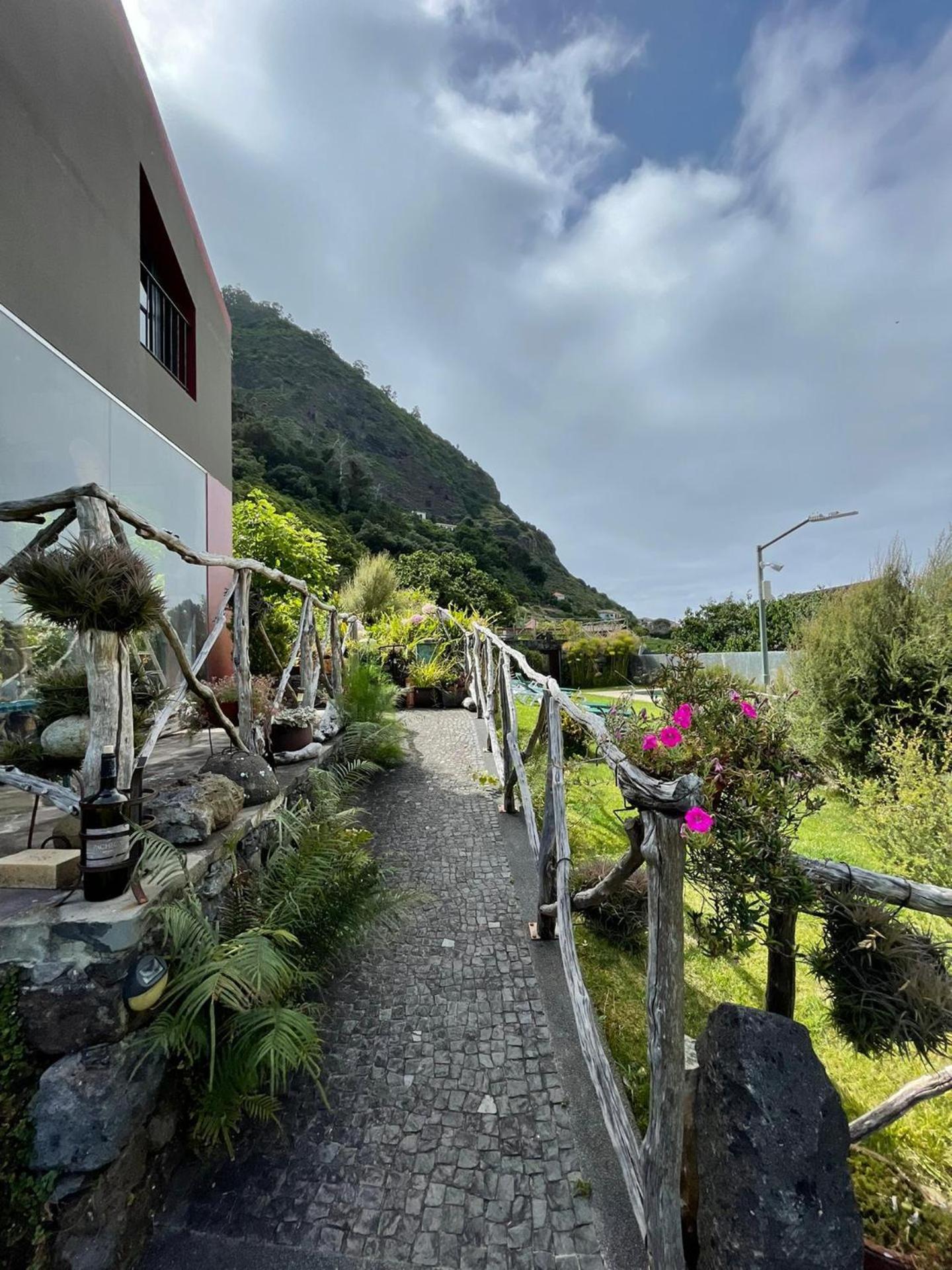 A Casa Estrelícia-Dourada Garcês view 2