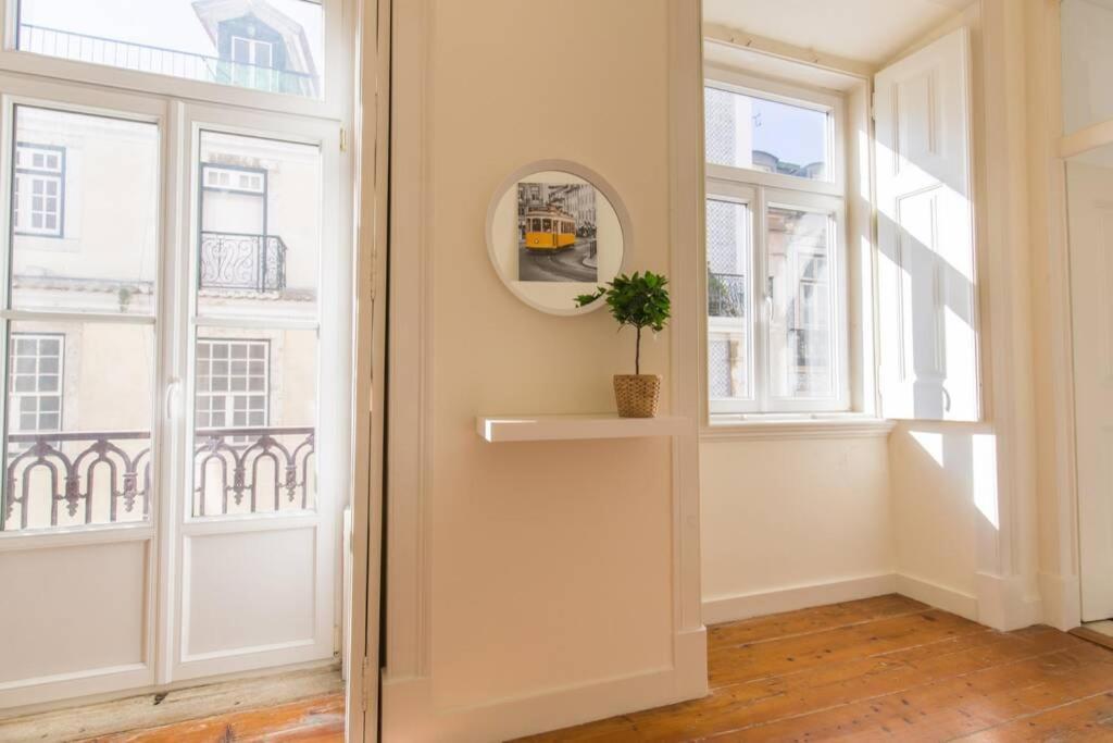 135 B - Alfama Renovated Charming Historic Flat near Baixa view 5