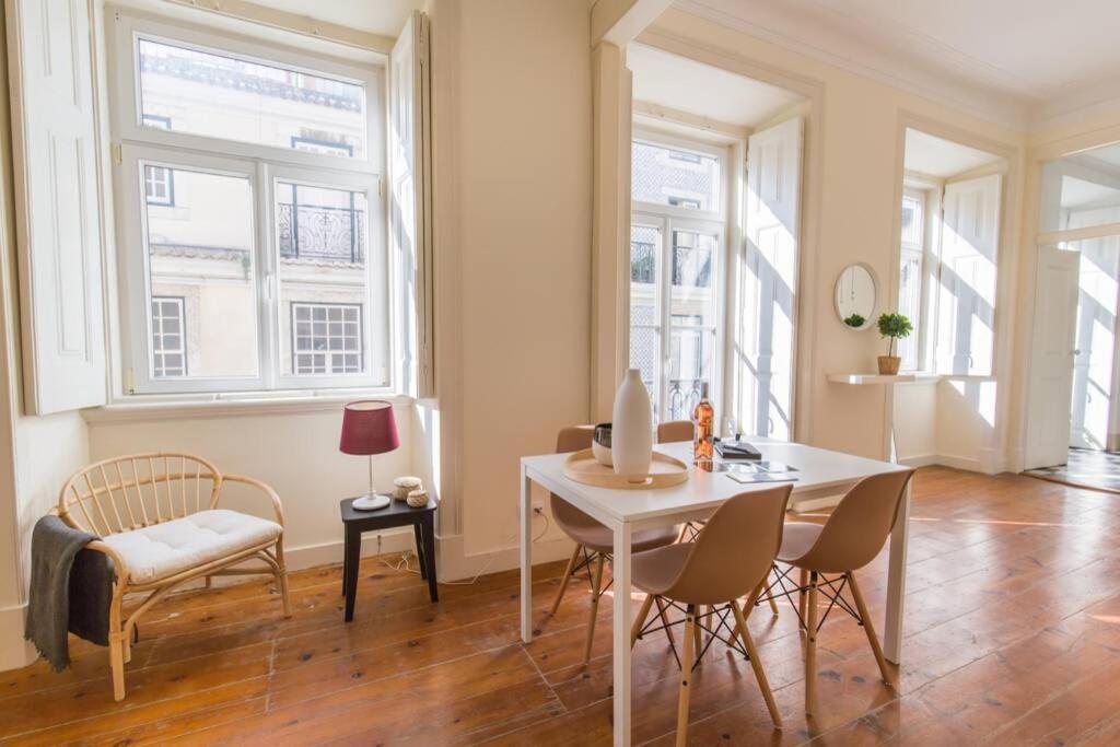 135 B - Alfama Renovated Charming Historic Flat near Baixa view 4