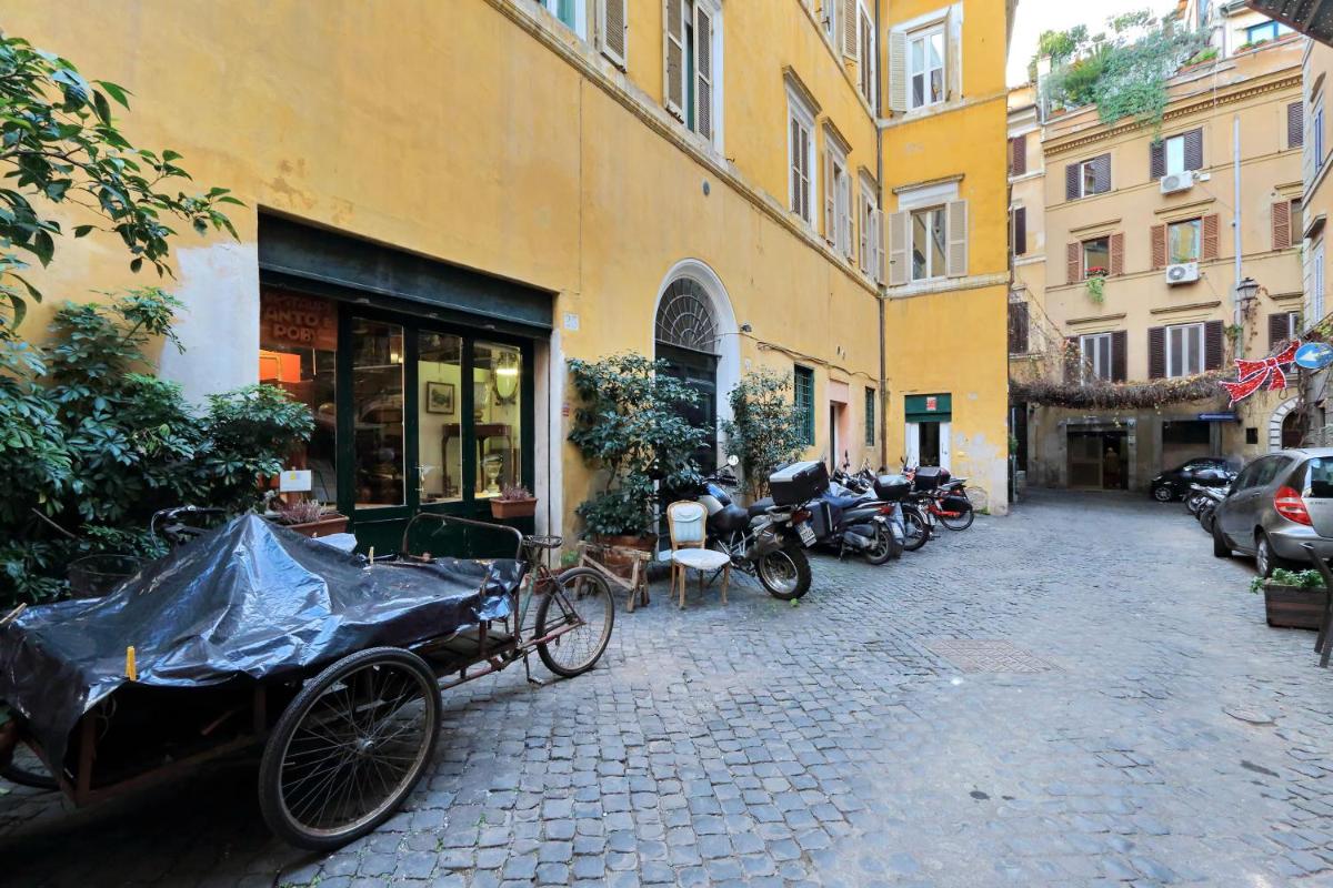 Flatinrome Boutique Navona