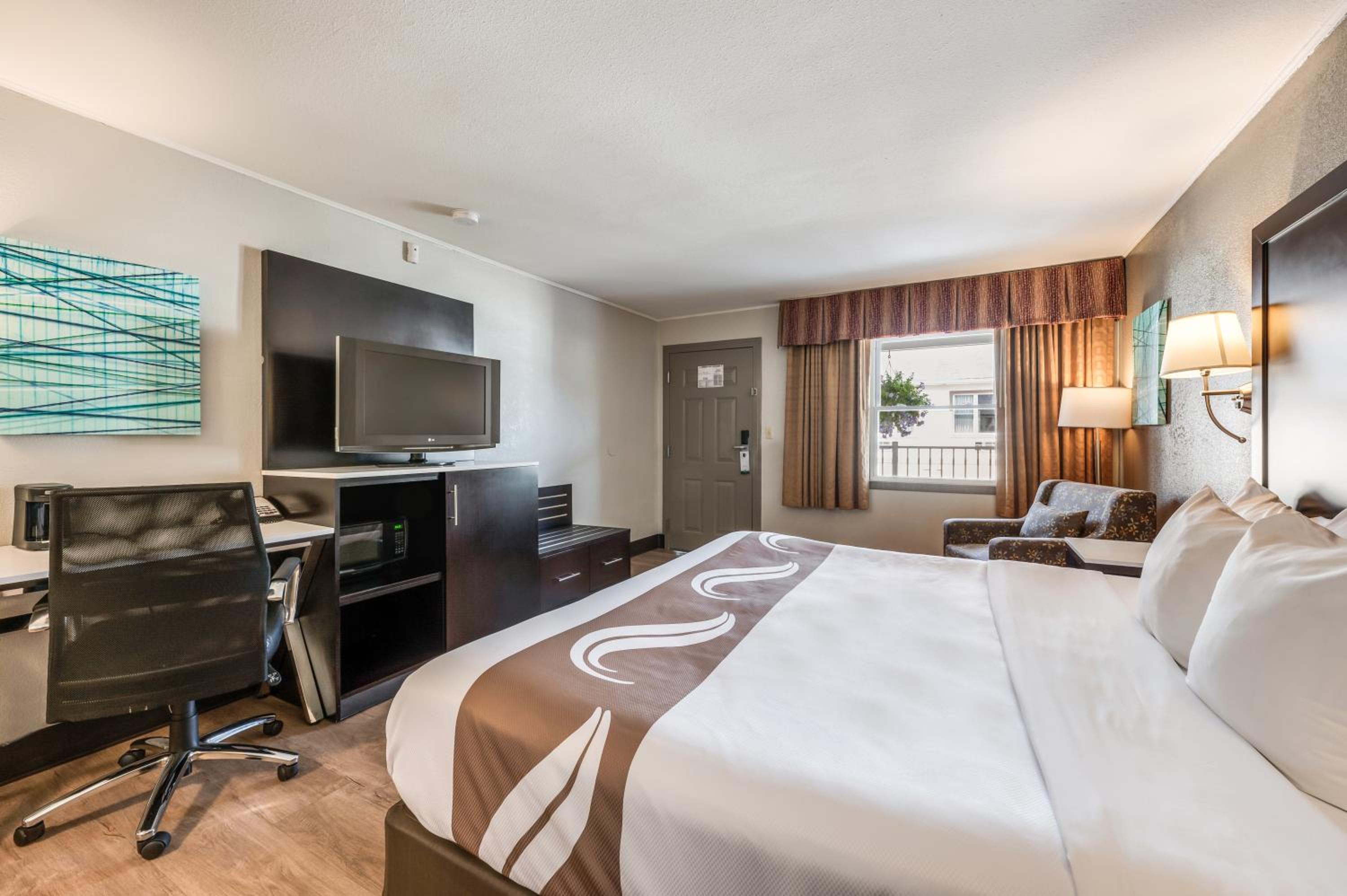 Poughkeepsie Vacations - Quality Inn Poughkeepsie - Property Image 11