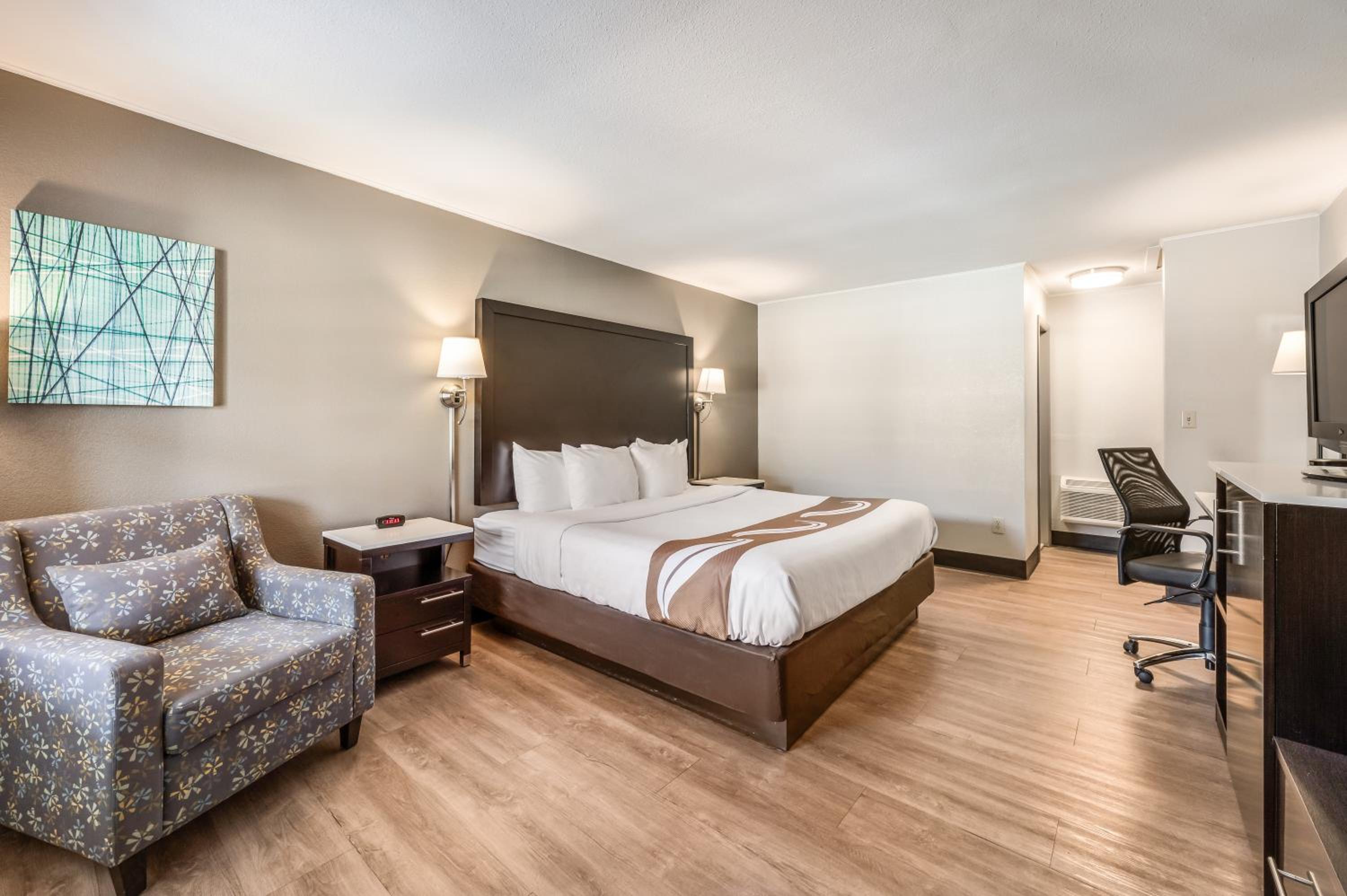 Poughkeepsie Vacations - Quality Inn Poughkeepsie - Property Image 13