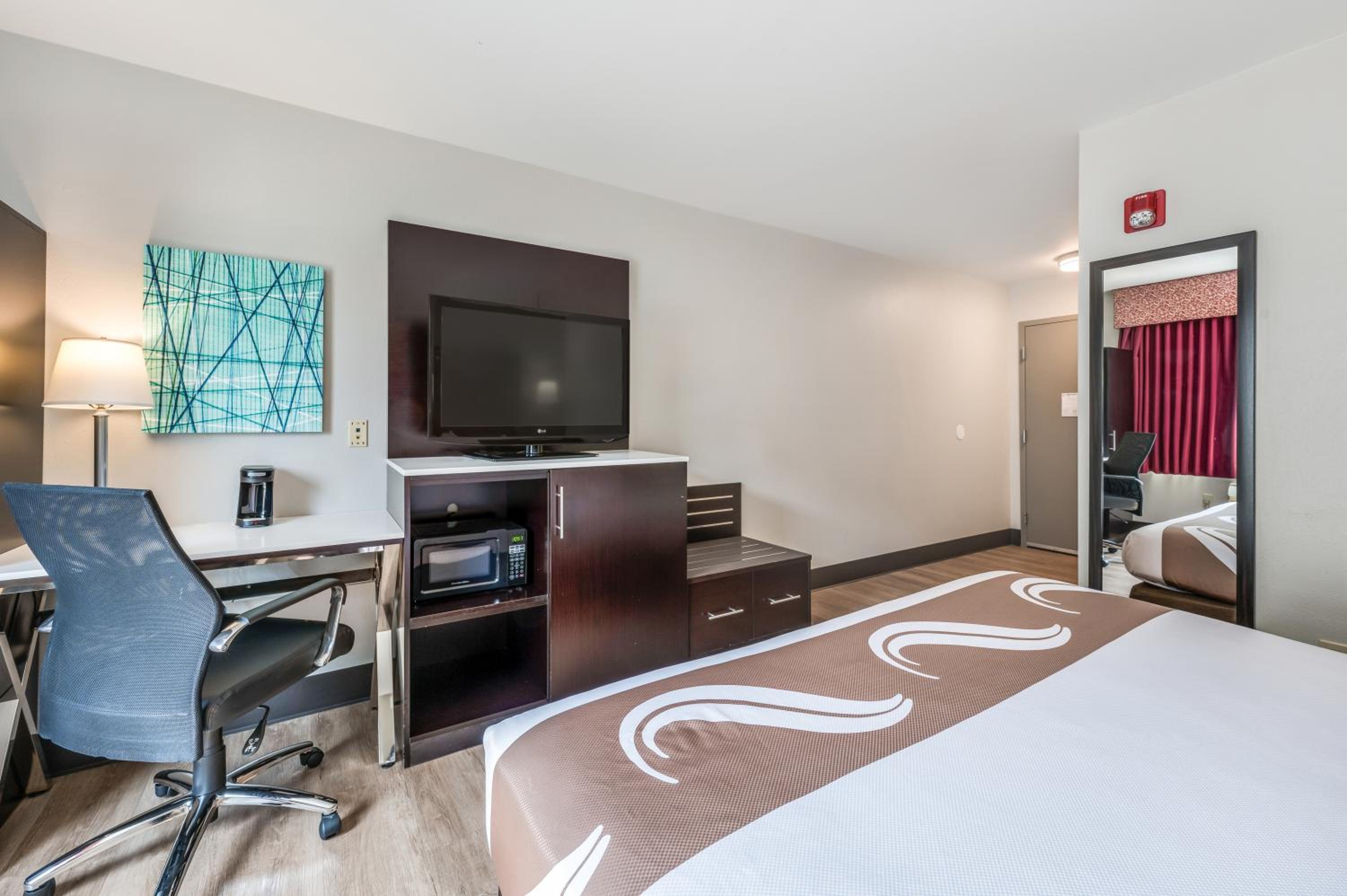 Poughkeepsie Vacations - Quality Inn Poughkeepsie - Property Image 20