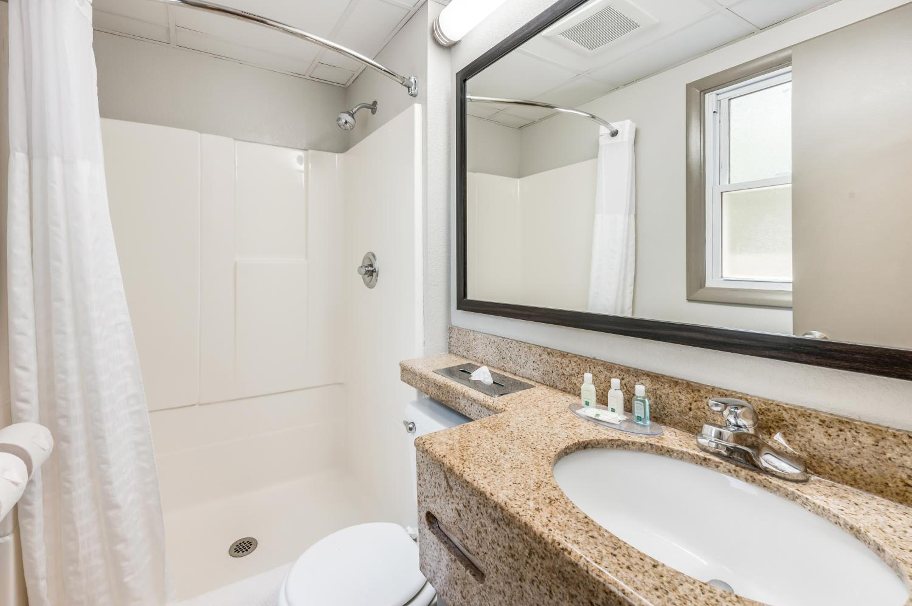 Poughkeepsie Vacations - Quality Inn Poughkeepsie - Property Image 32