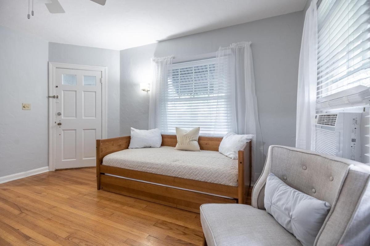 Cozy Apartments in the Triplex House, Historic District of Orlando