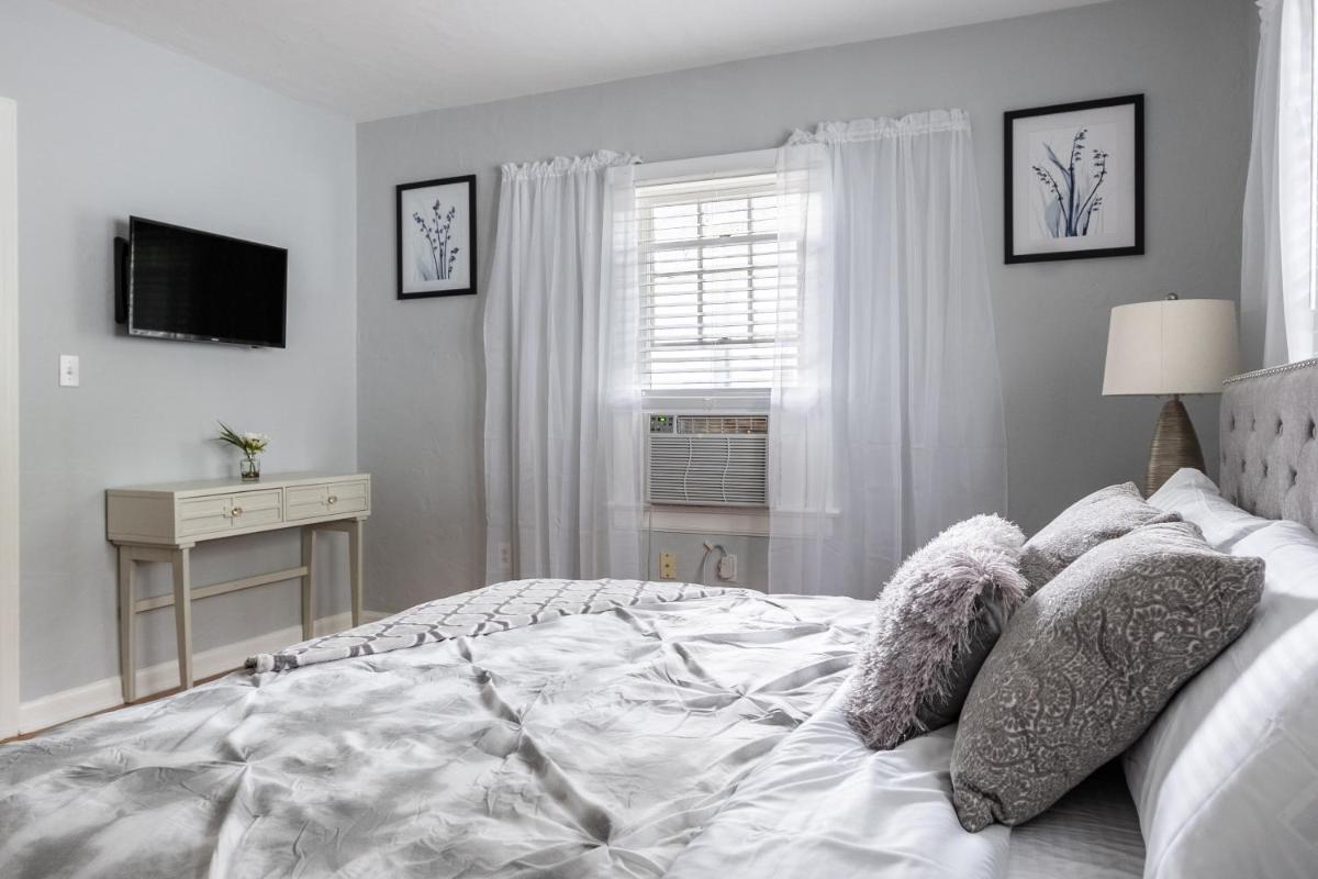 Cozy Apartments in the Triplex House, Historic District of Orlando