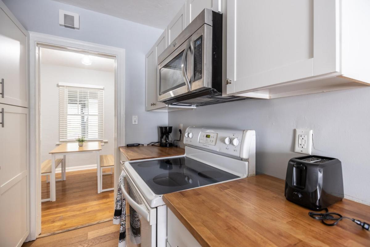 Cozy Apartments in the Triplex House, Historic District of Orlando