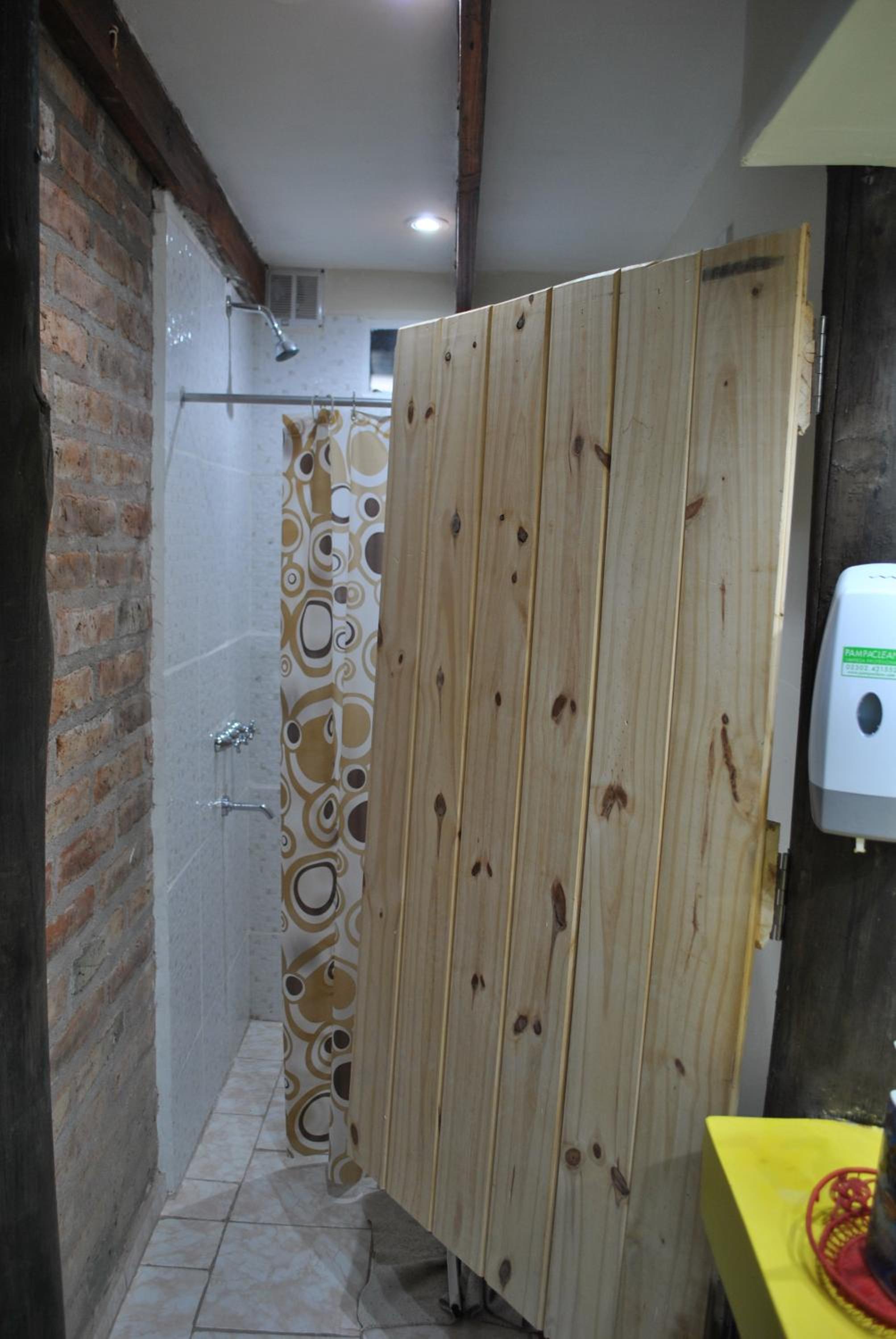 Ruca Kiñe Hostel