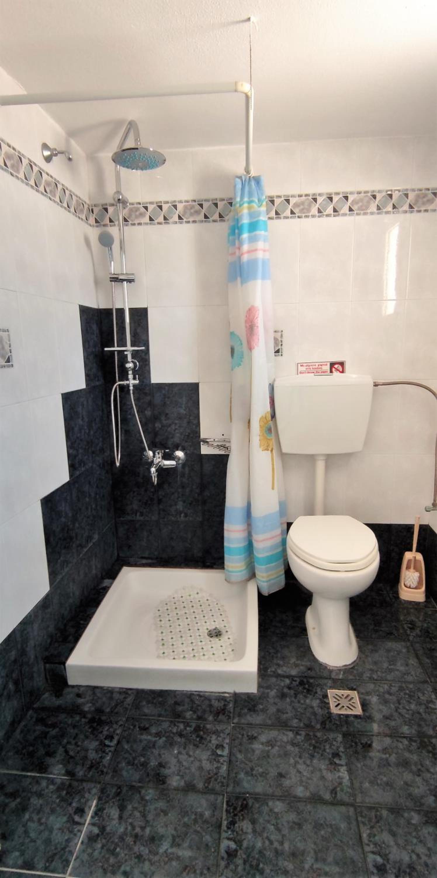 Splash Apartments photo 2