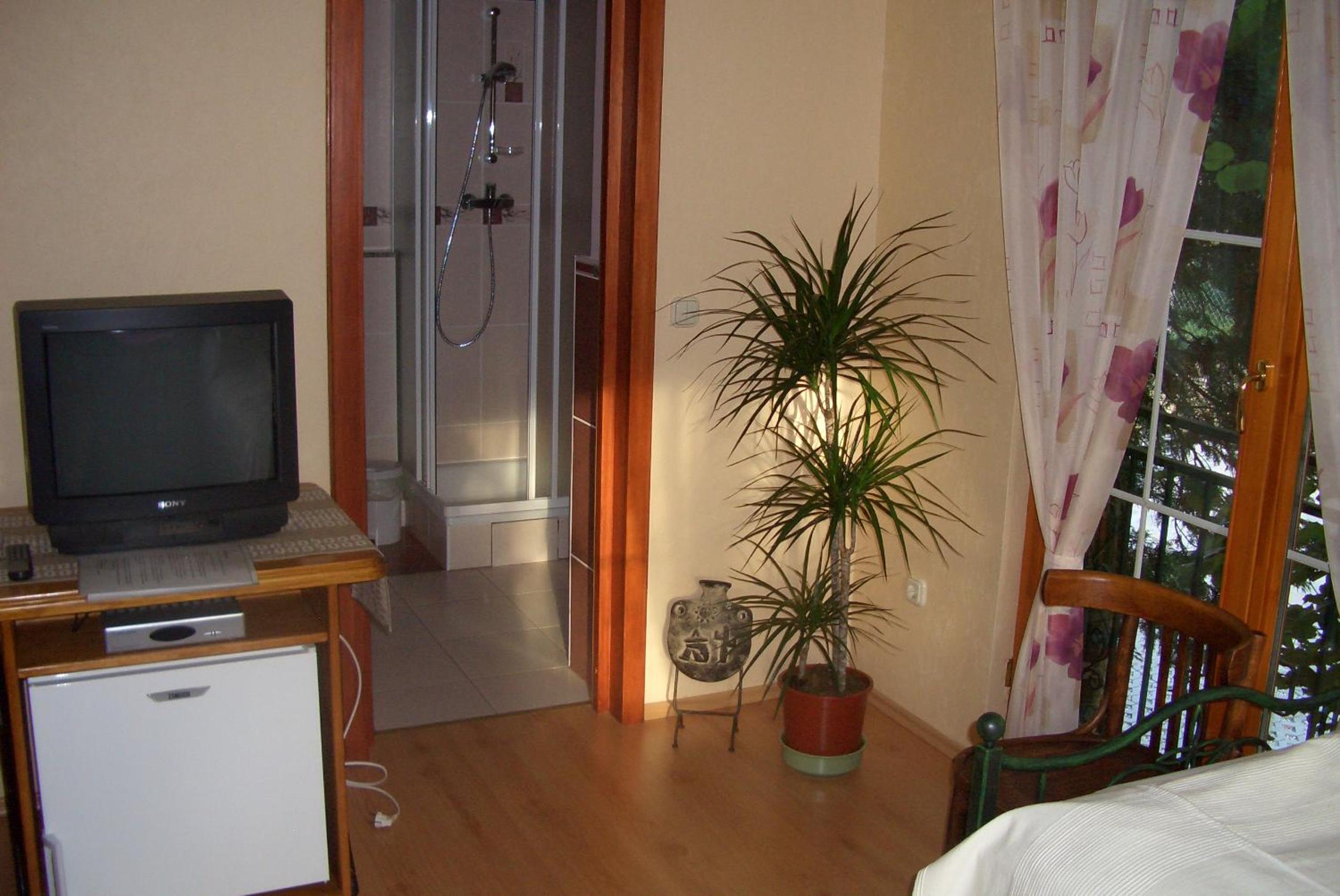 Photo 34