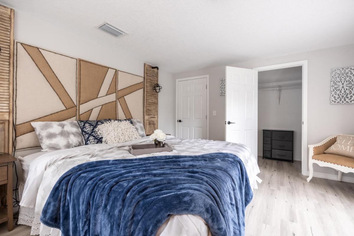 Cozy Apartments in the Triplex House, Historic District of Orlando