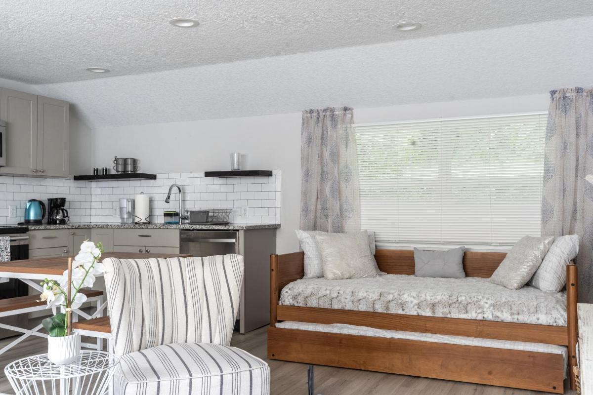 Cozy Apartments in the Triplex House, Historic District of Orlando