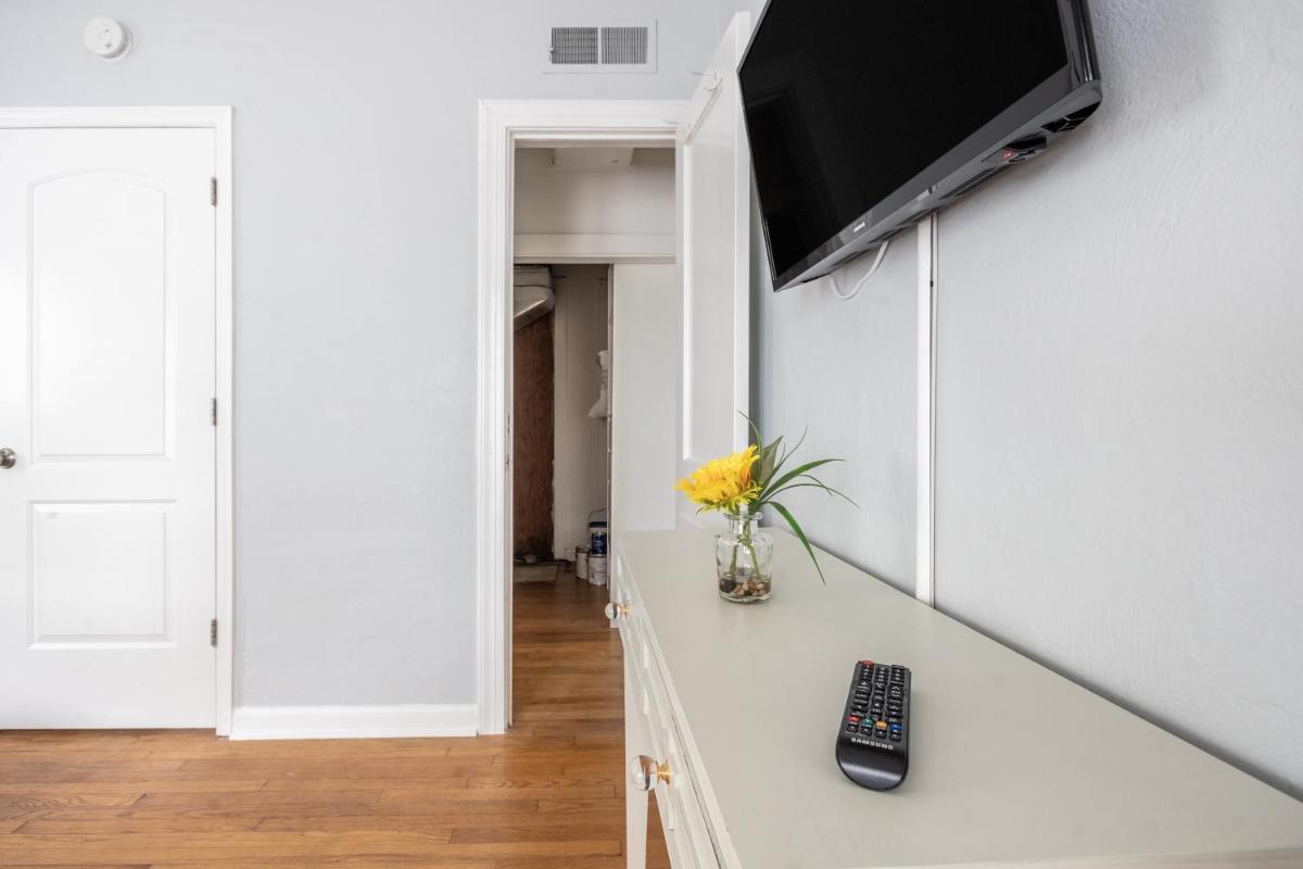 Cozy Apartments in the Triplex House, Historic District of Orlando