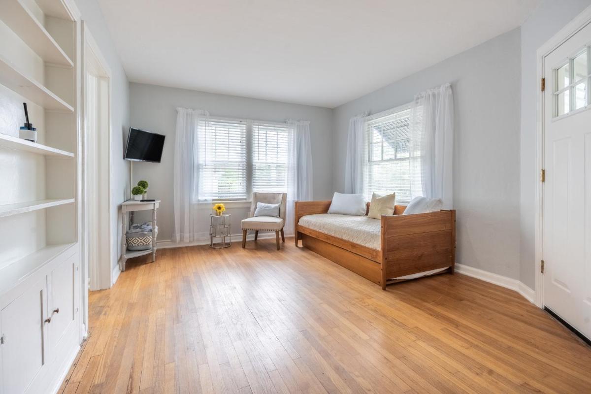 Cozy Apartments in the Triplex House, Historic District of Orlando