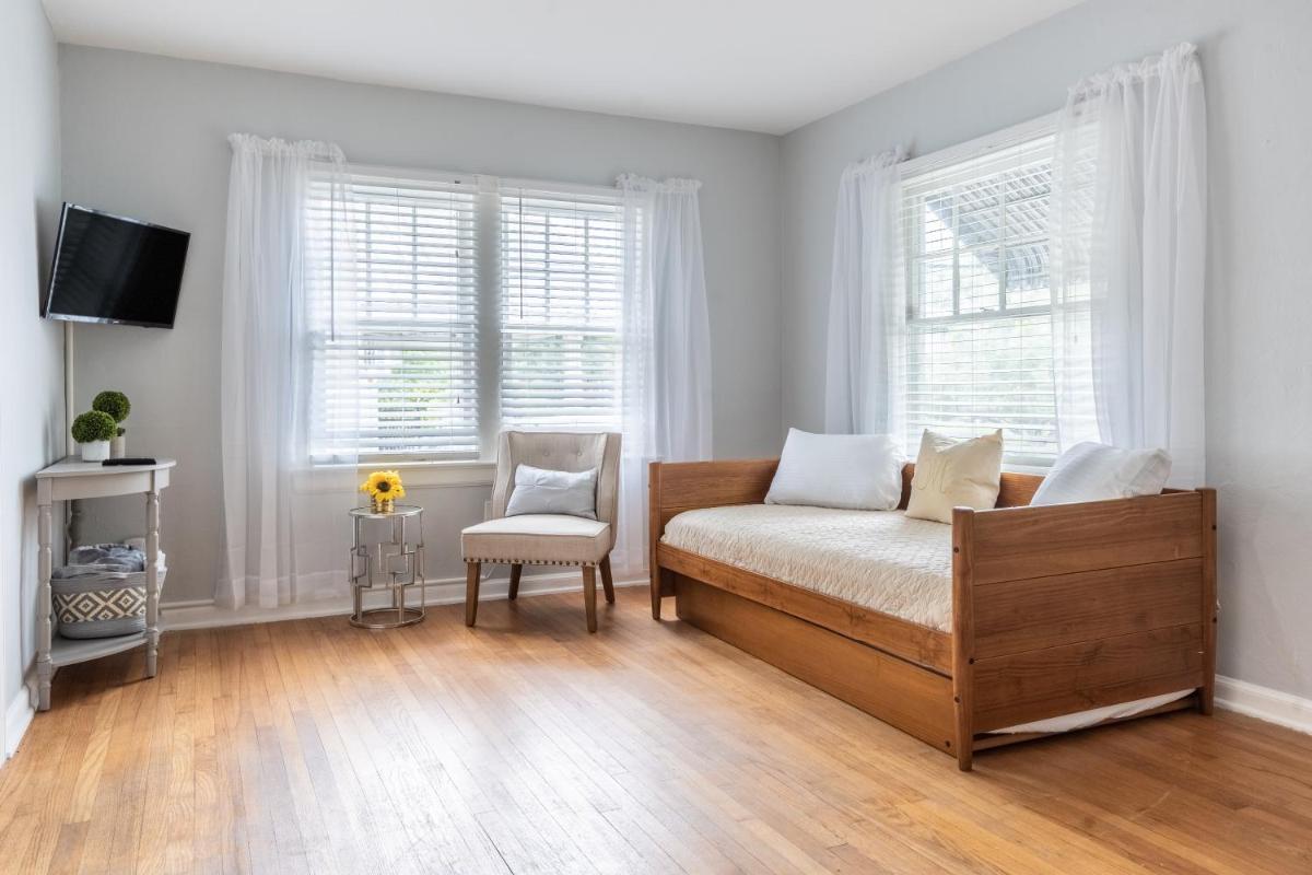 Cozy Apartments in the Triplex House, Historic District of Orlando